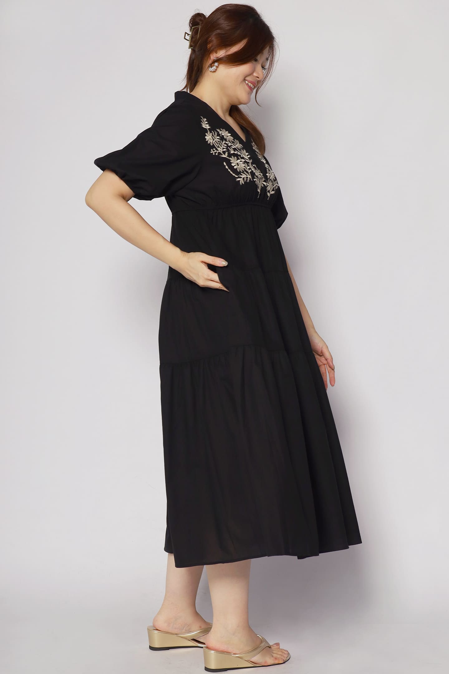 Backorders Porter Embroidery Dress in Black