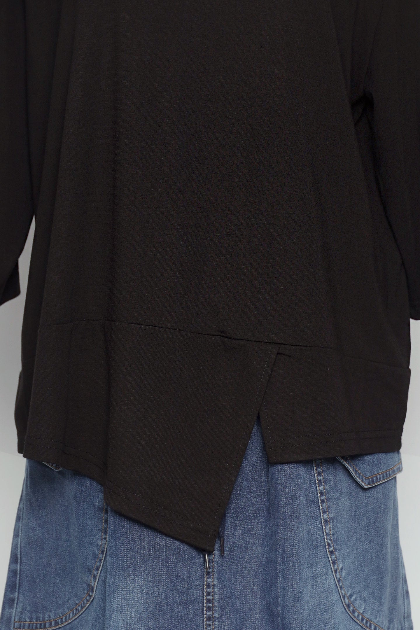 PO - Quartz Top in Black Zip