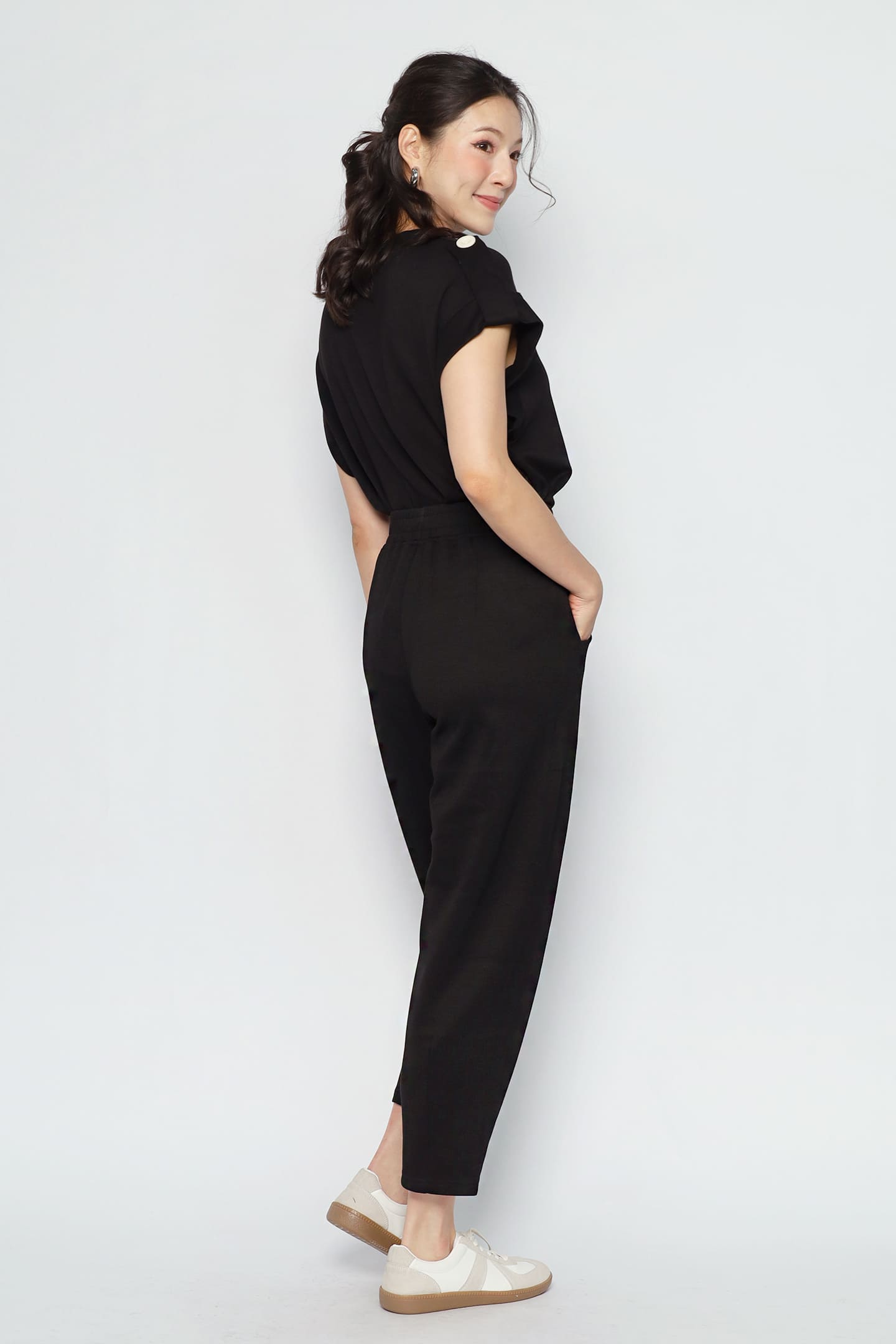 JOY - Ready to Go Pants in Black