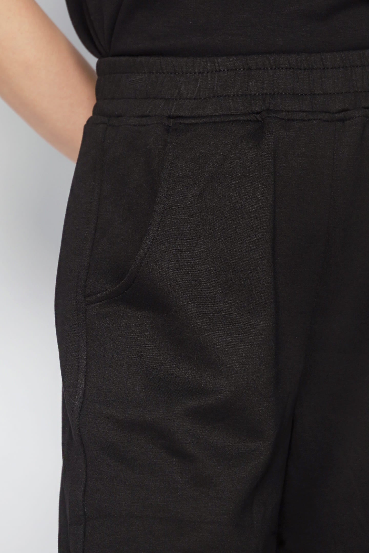 JOY - Ready to Go Pants in Black