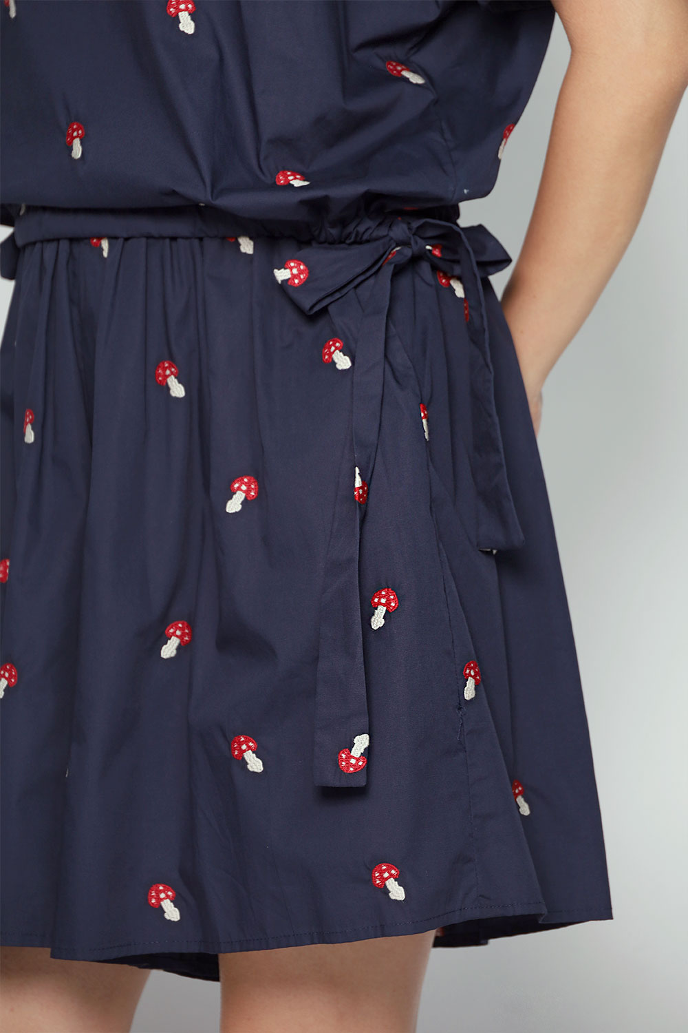 Ririsu Reversible Top in Mochi Mushroom