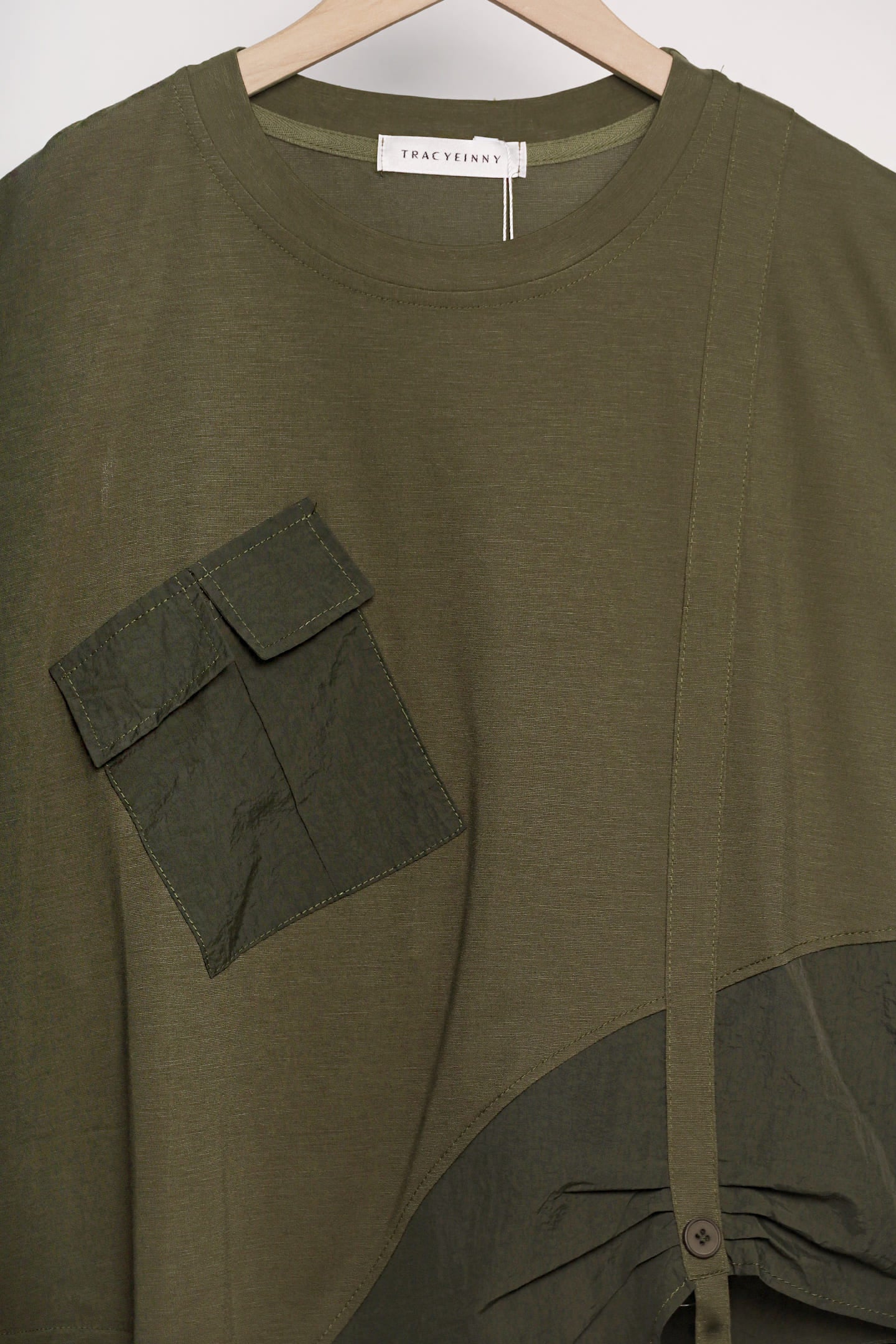 Easy by TE - Sall Pocket Top in Green