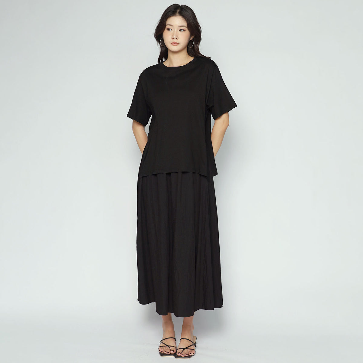 Savrina Midi Dress in Black