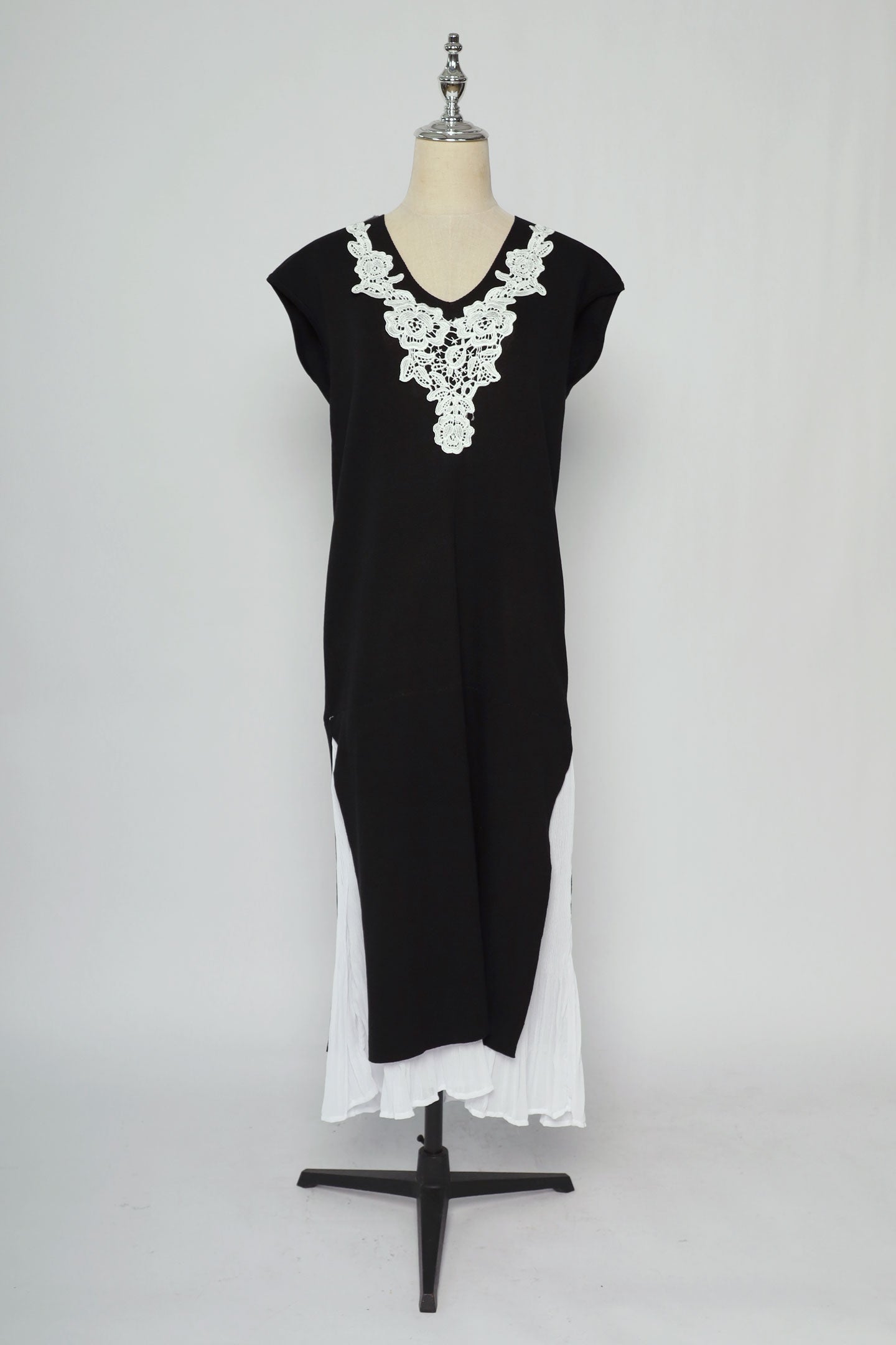 PO - Serane Knit Lace Dress
