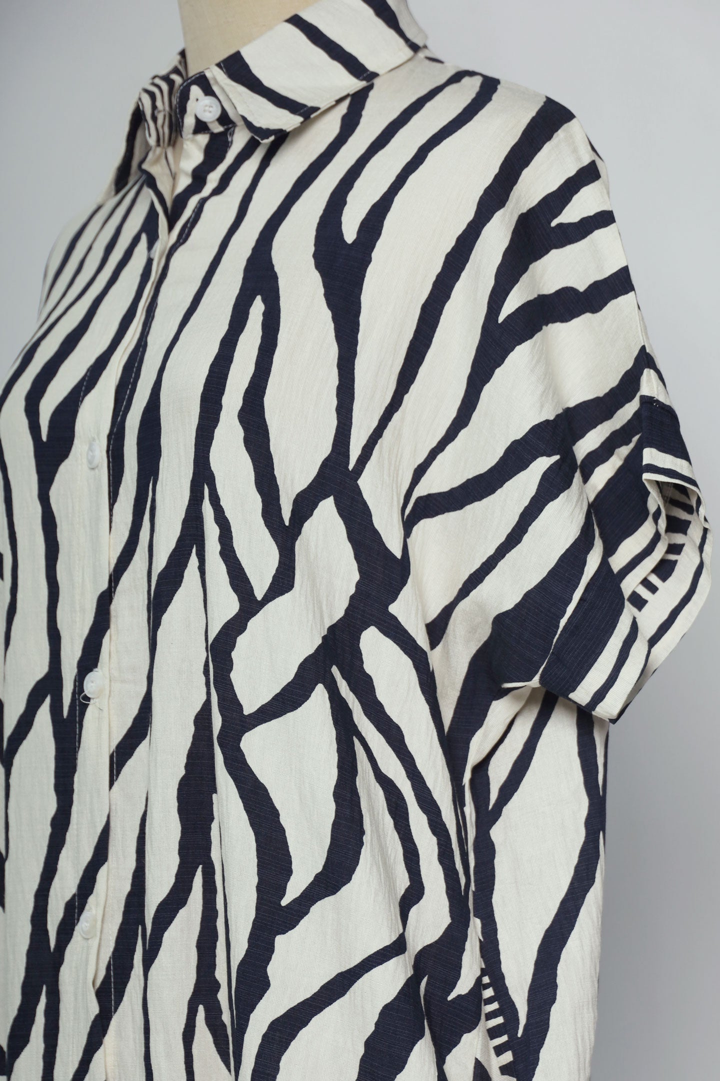 PO - Shanny Shirt Dress in White Abstract