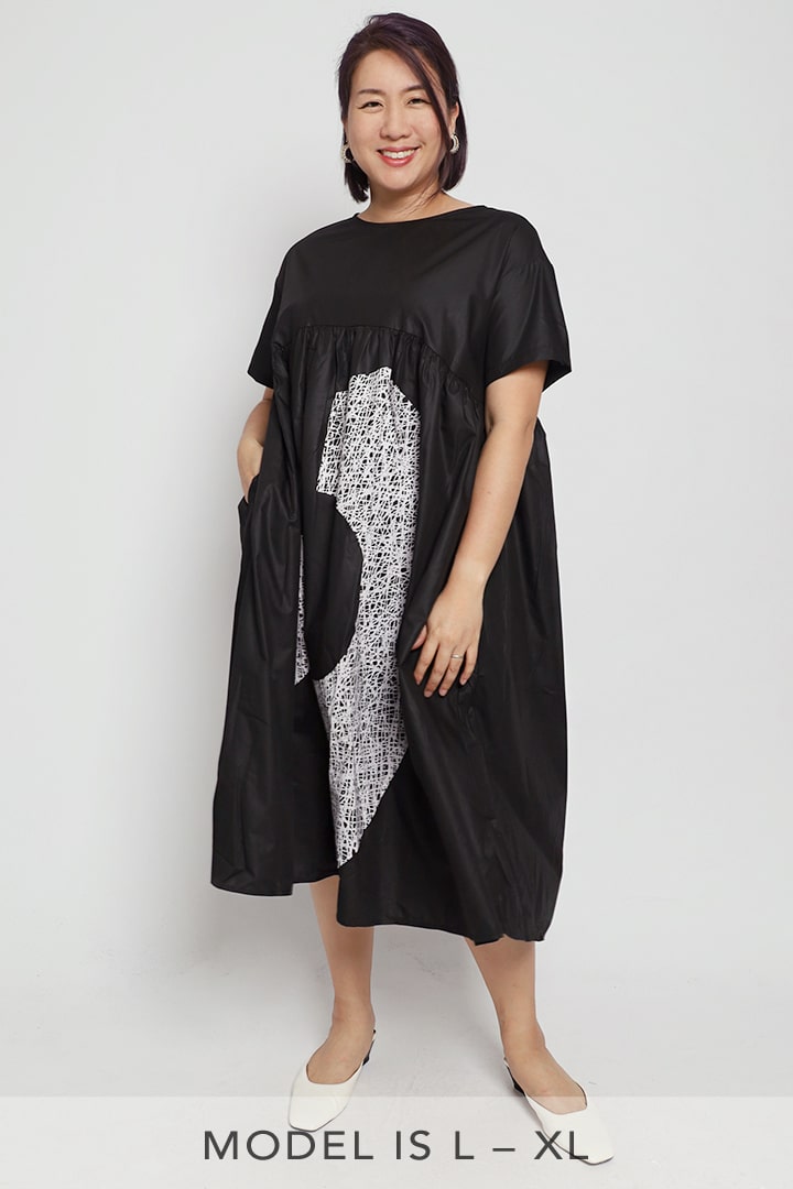 Shika Printed Dress in Black