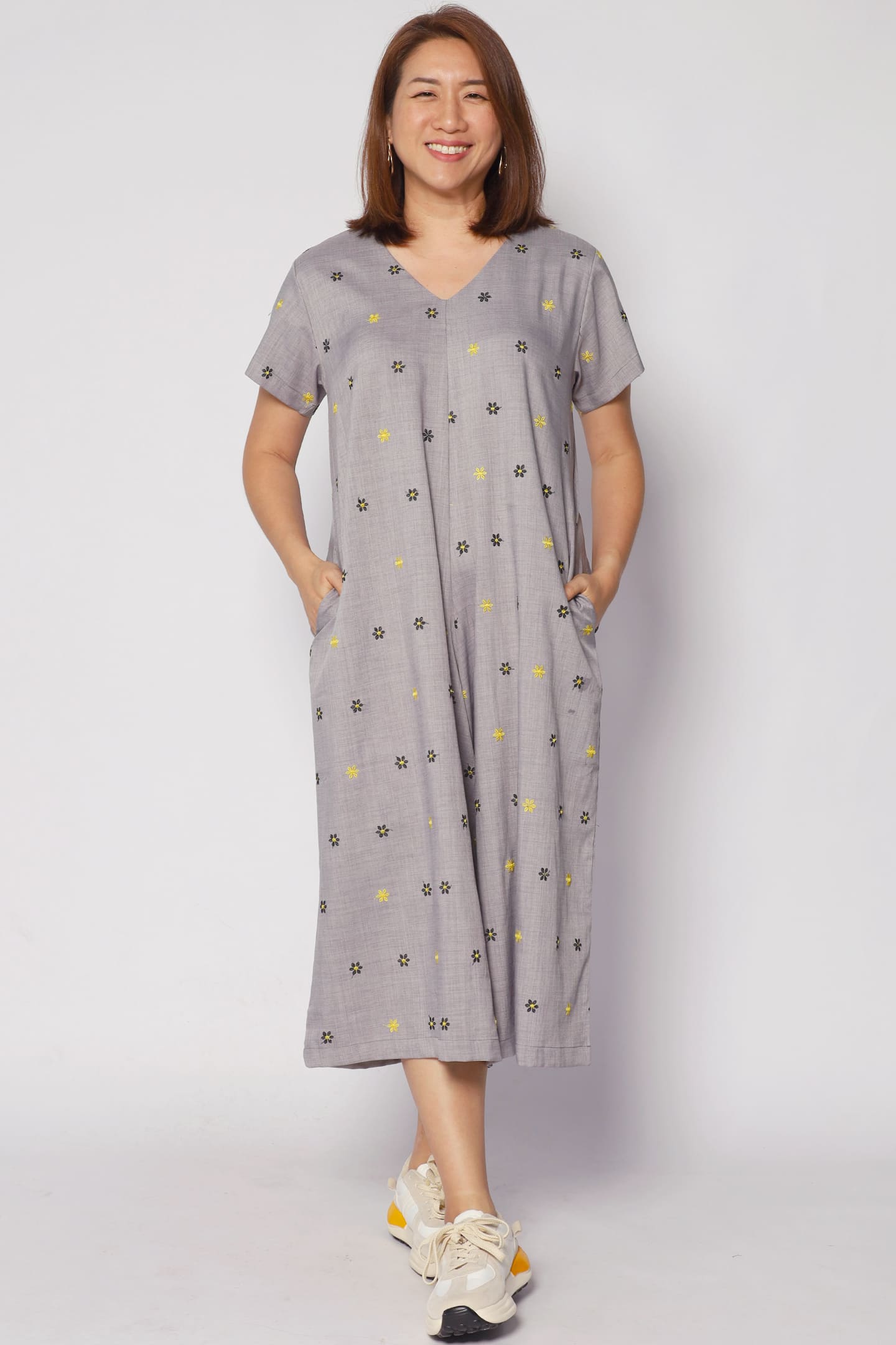 Shirokuro Jumpsuit in Daisy Embroidery