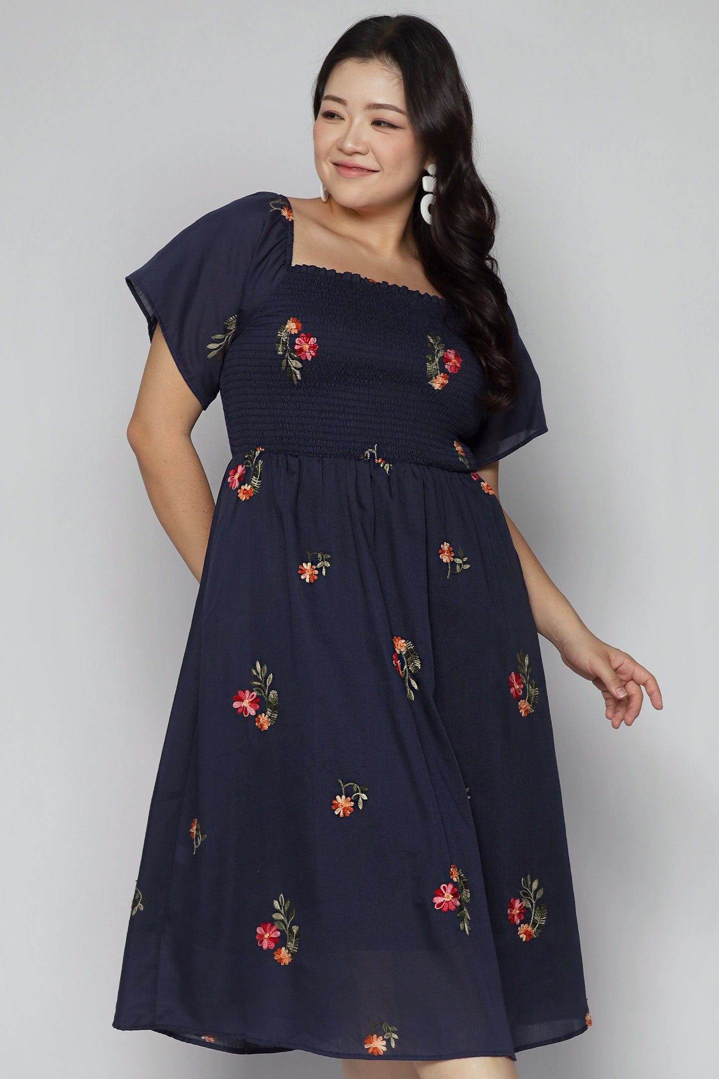 Sora Dress in Blue Petal Embroidery