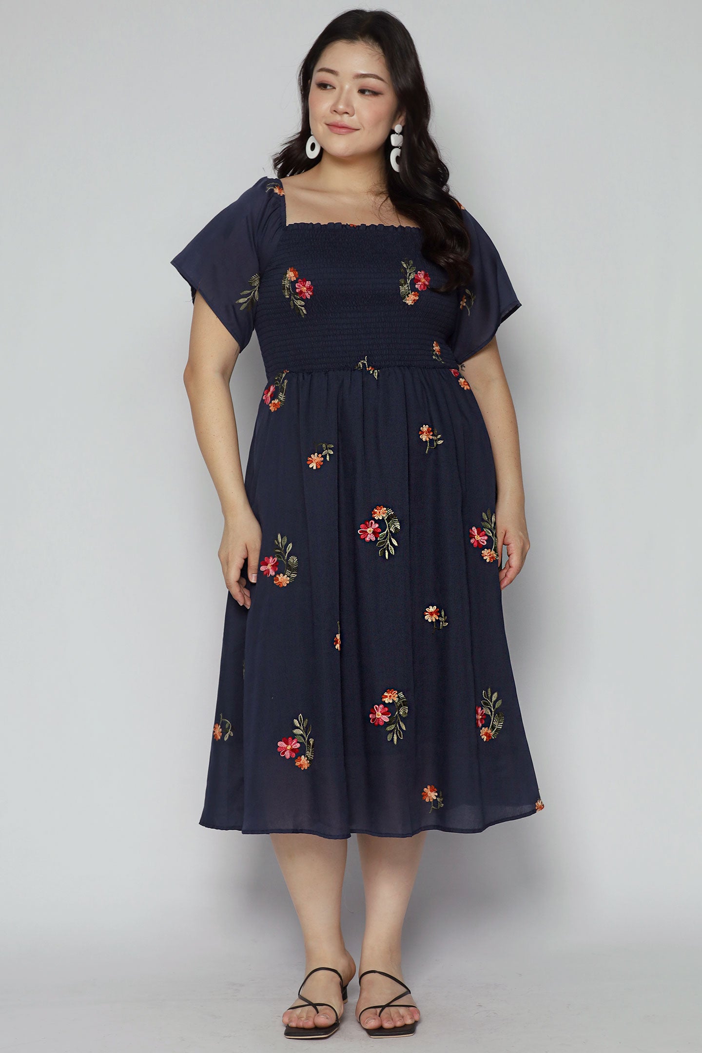 Sora Dress in Blue Petal Embroidery