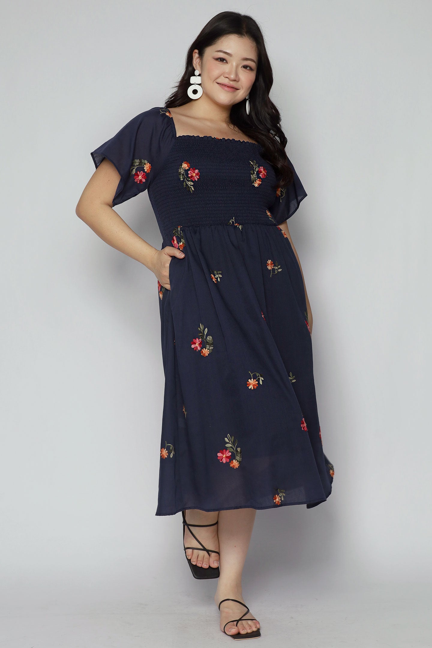 Sora Dress in Blue Petal Embroidery