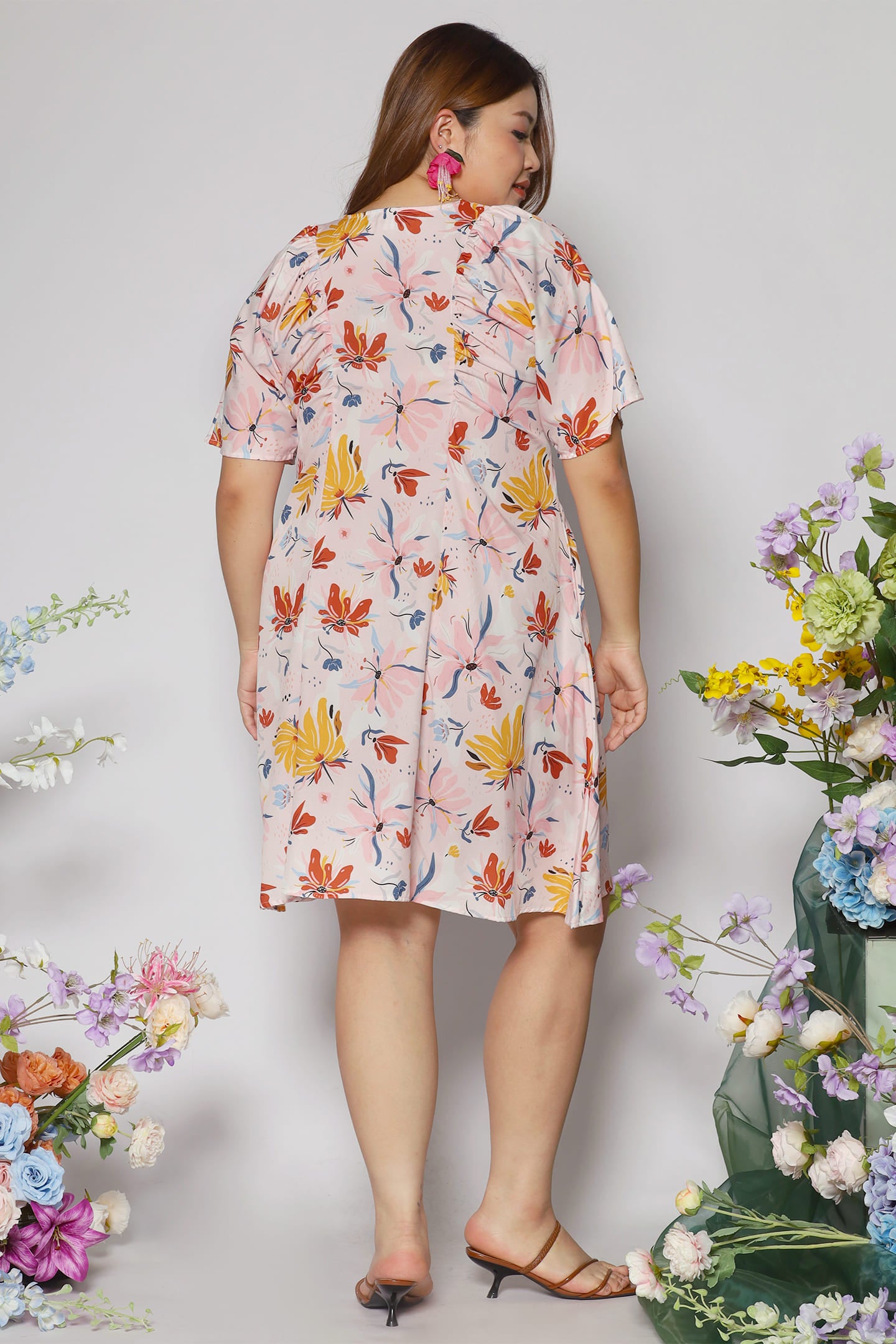 Tayler V Dress in Autumn Breeze
