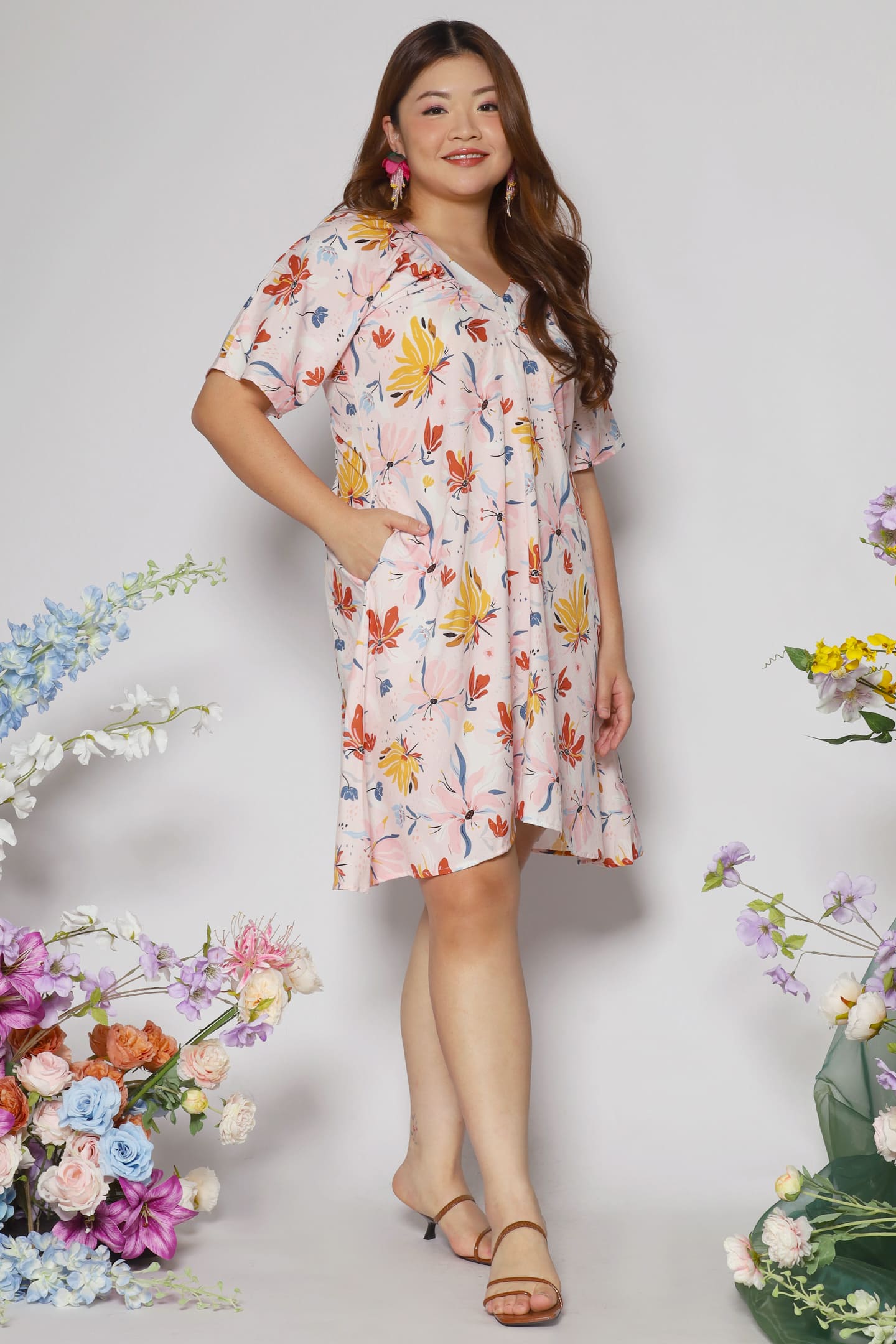 Tayler V Dress in Autumn Breeze