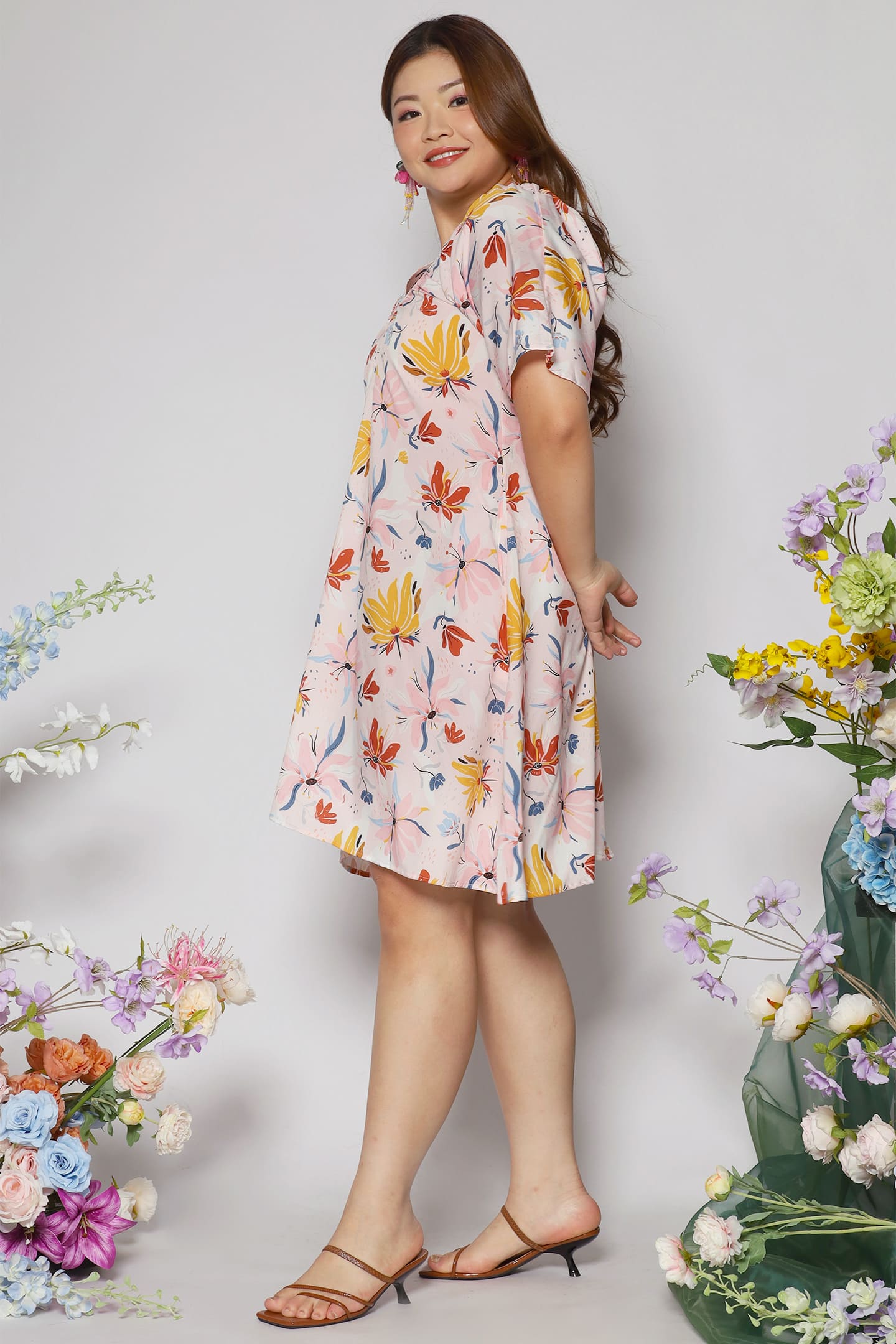 Tayler V Dress in Autumn Breeze