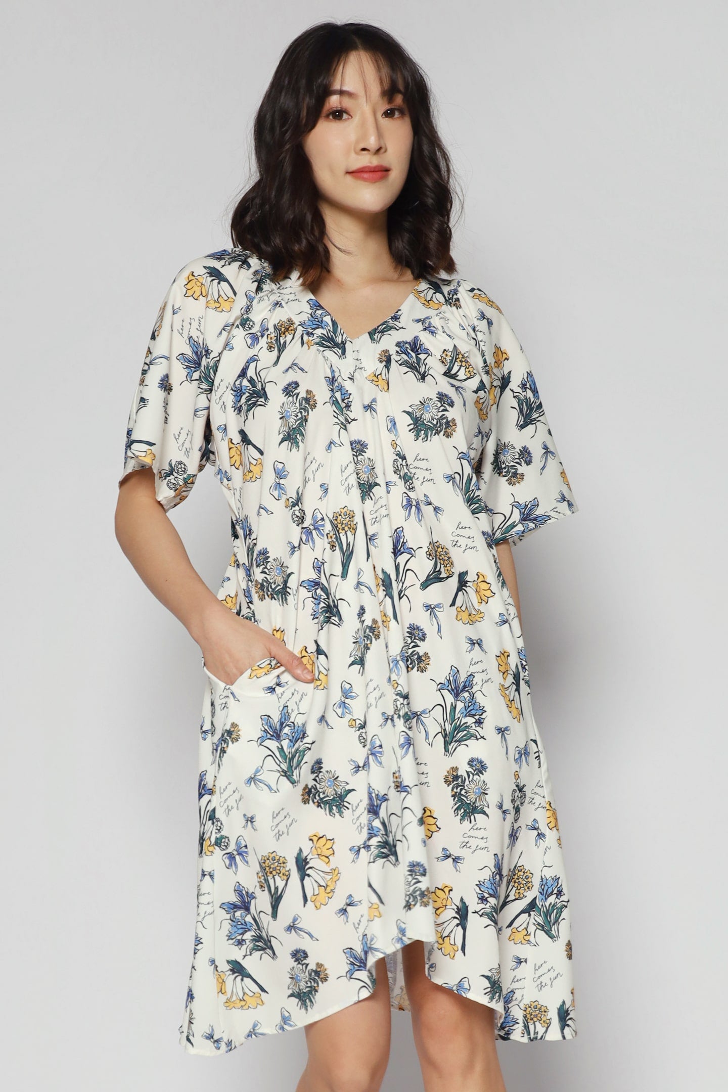 Tayler V Dress in Botanical