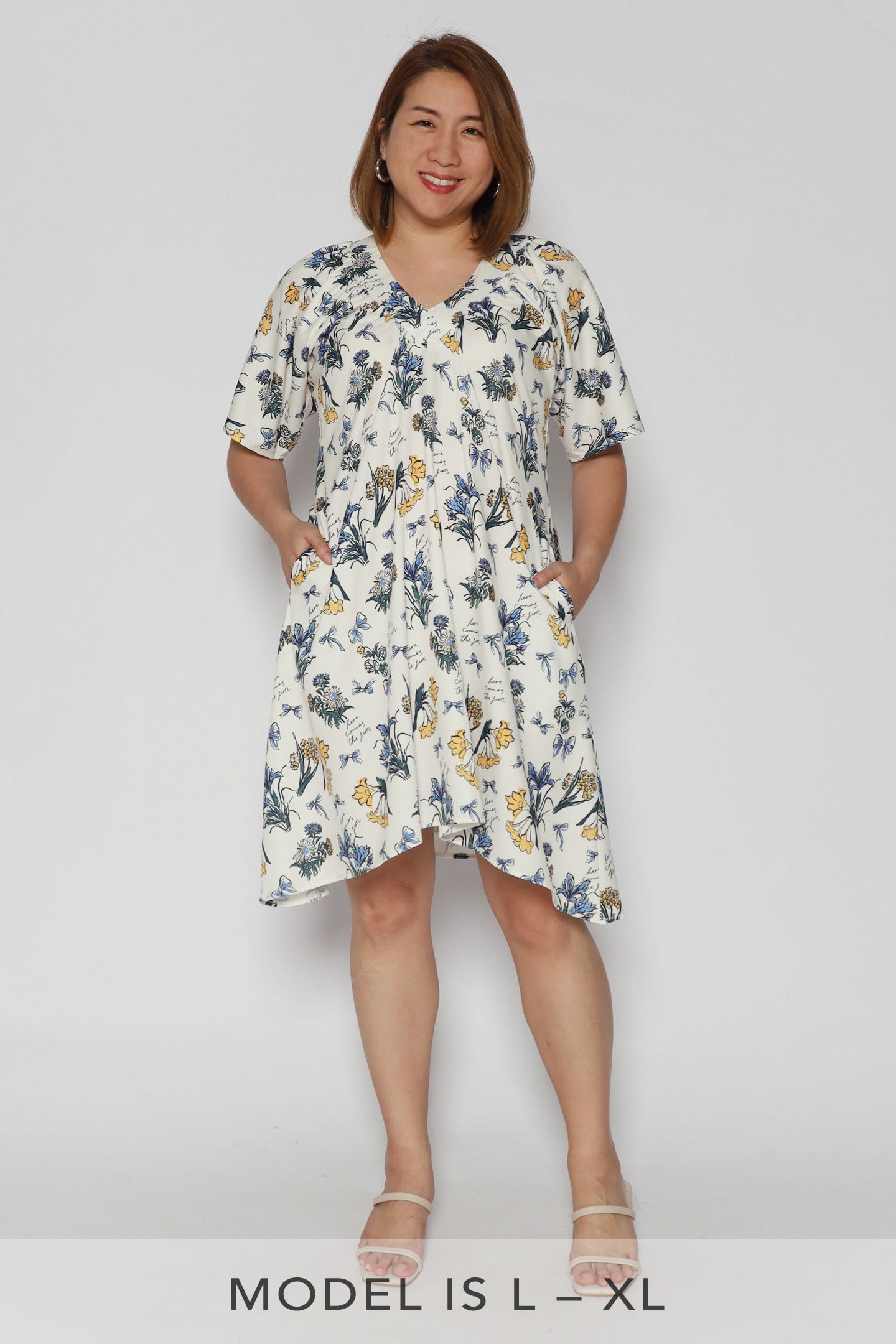 Tayler V Dress in Botanical