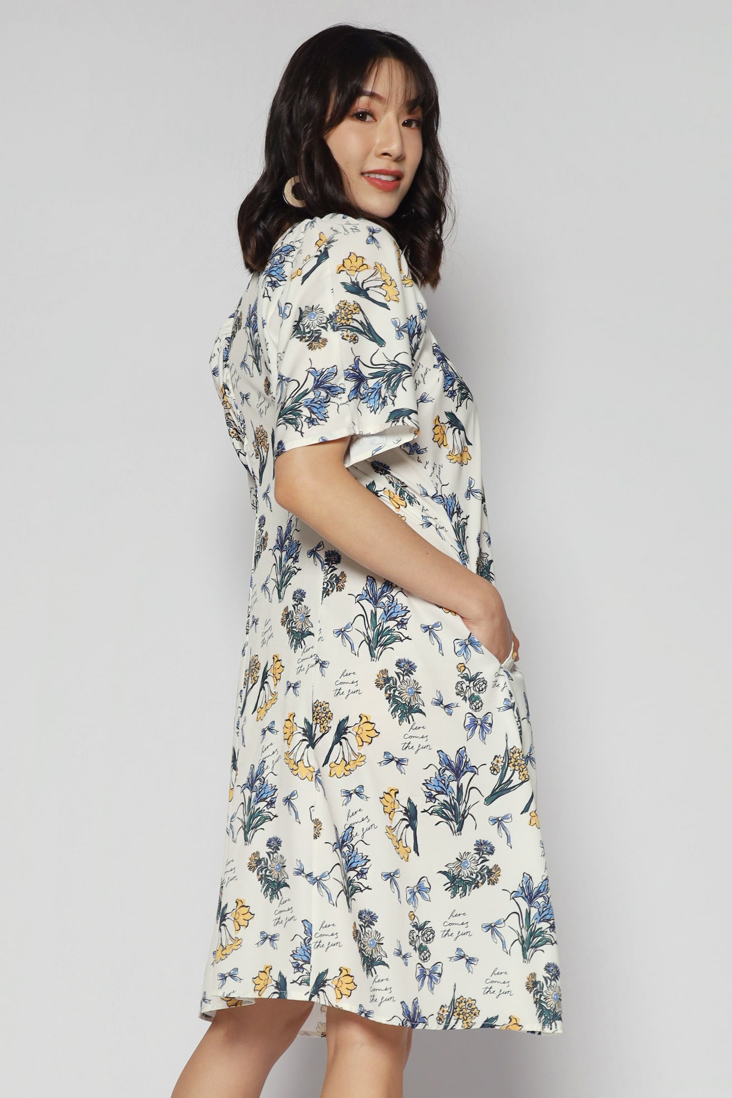Tayler V Dress in Botanical