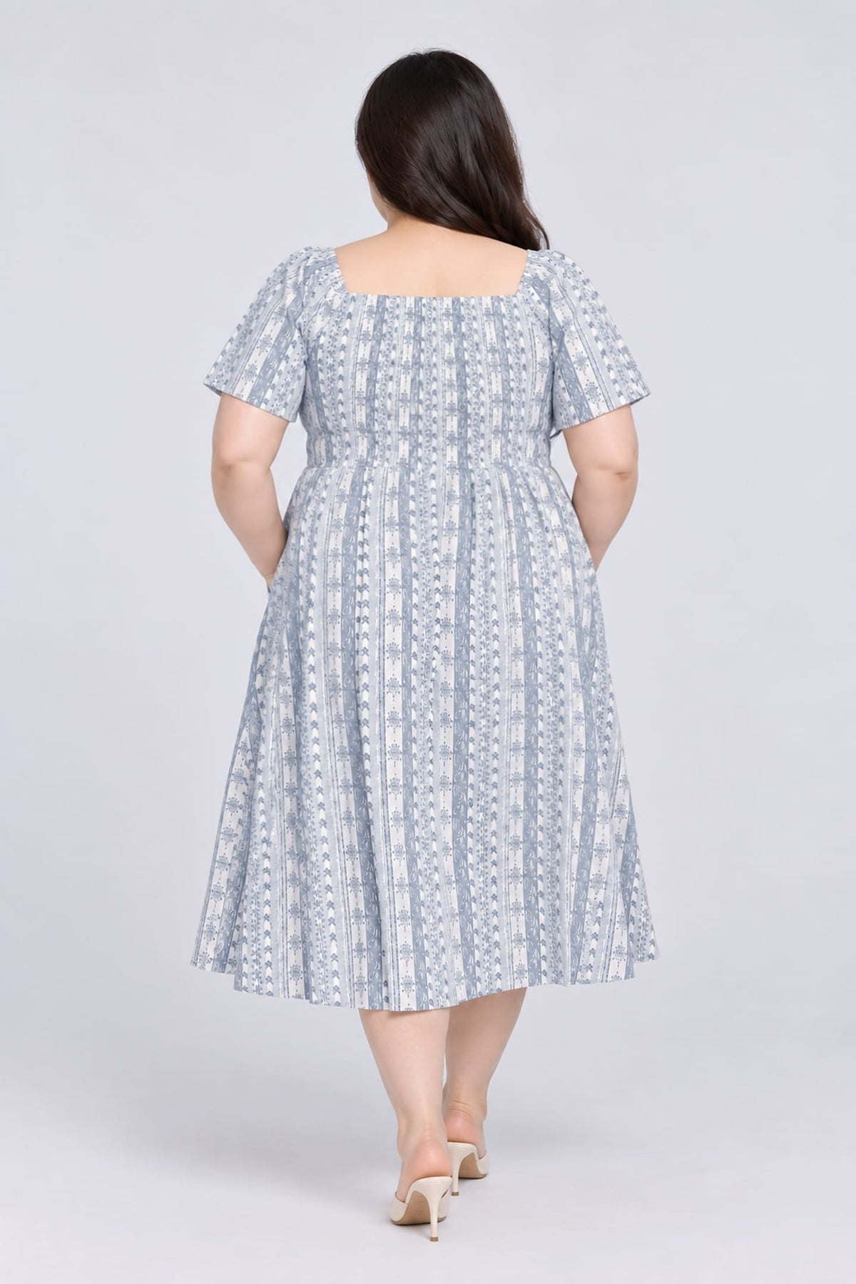 TE+ : Sora Dress in Willow Porcelain