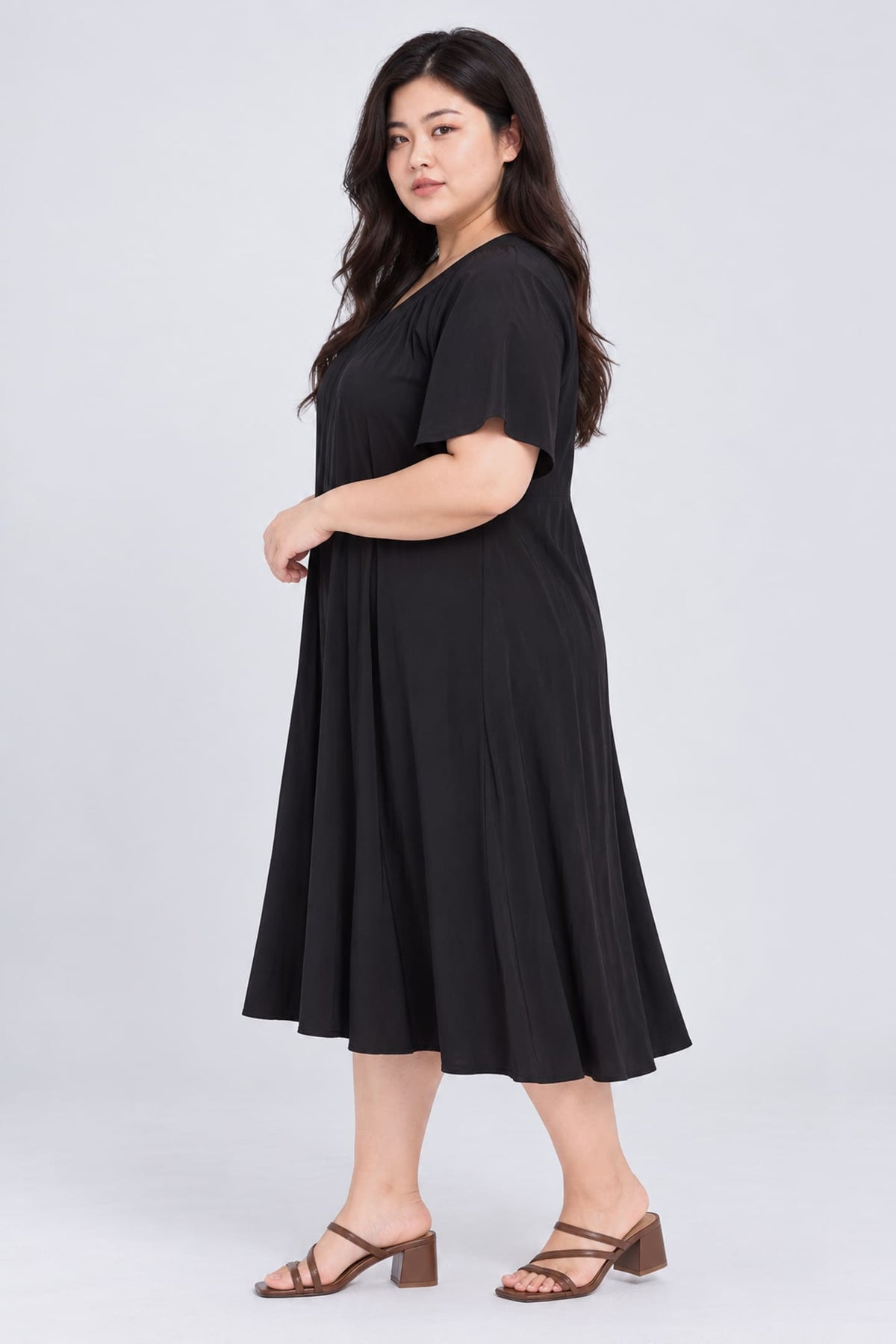 TE+ : Whitney V Dress in Black