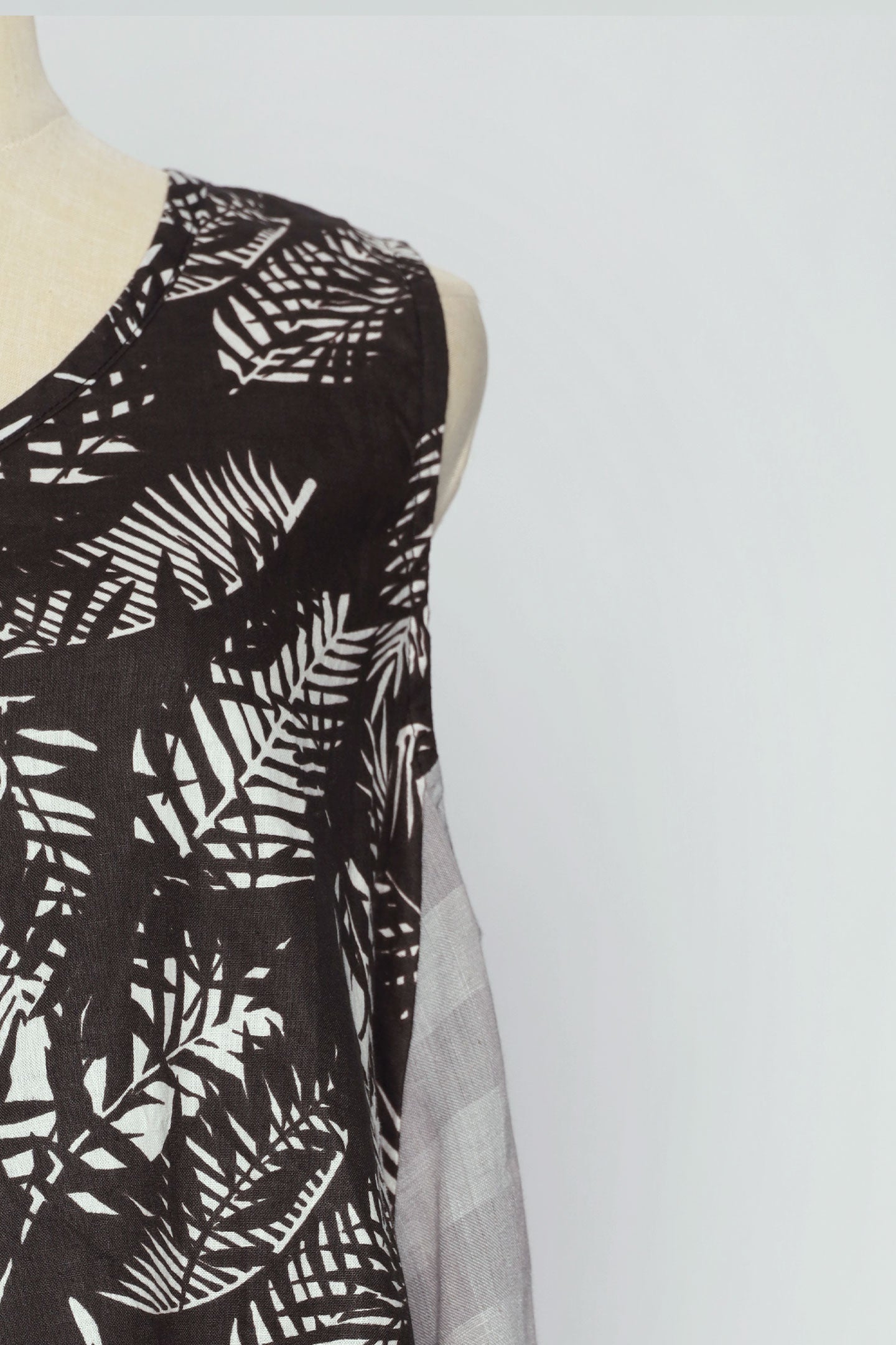 PO - Torie Dress in Black Ferns