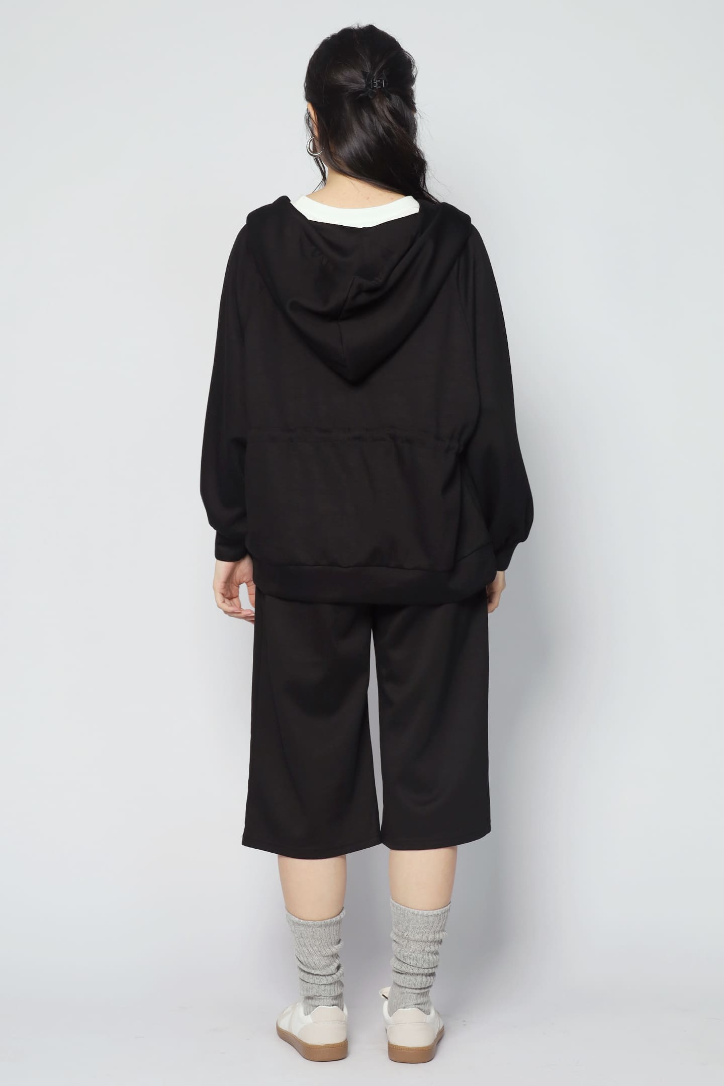 JOY - Traveller Hoodie in Black