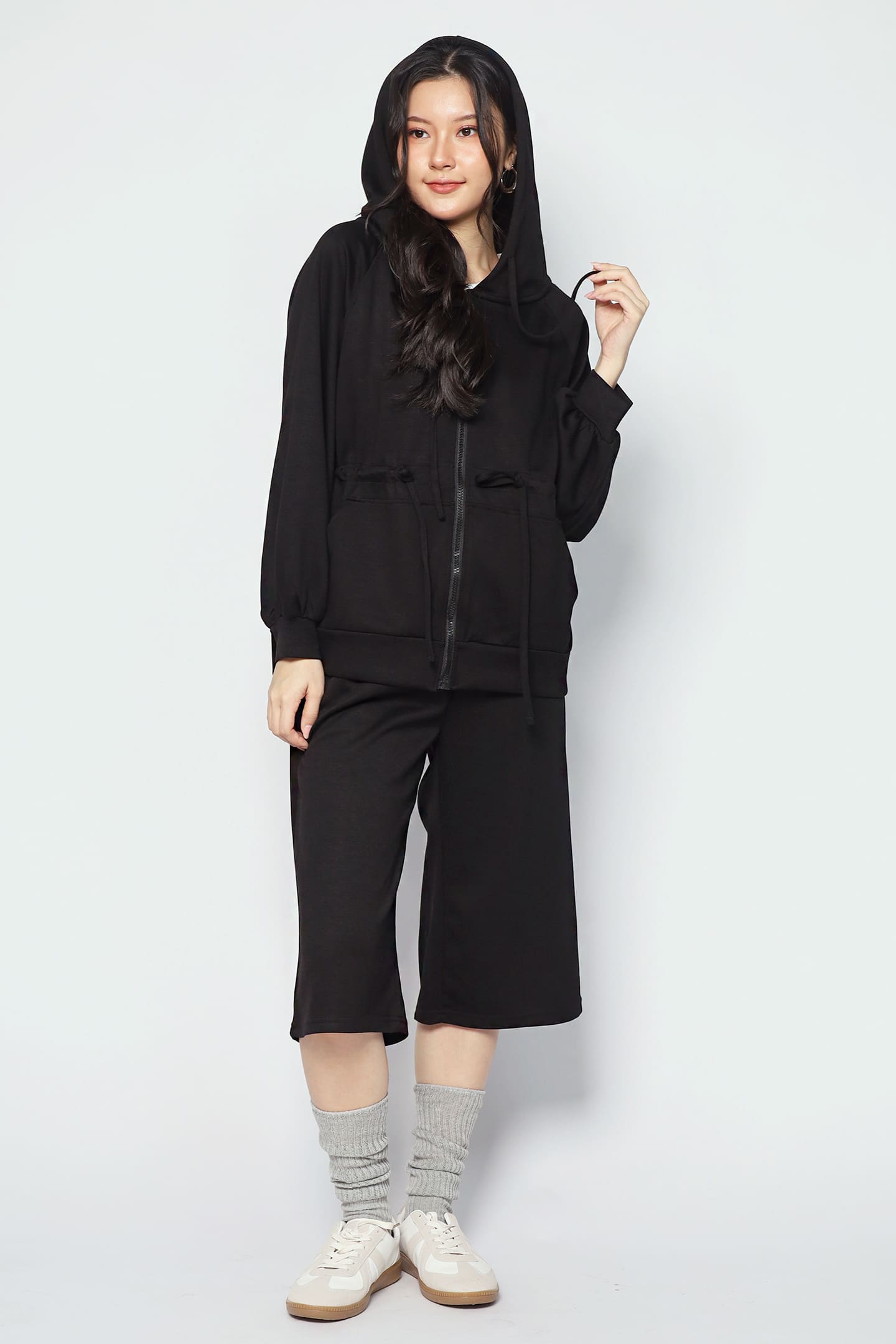 JOY - Traveller Hoodie in Black