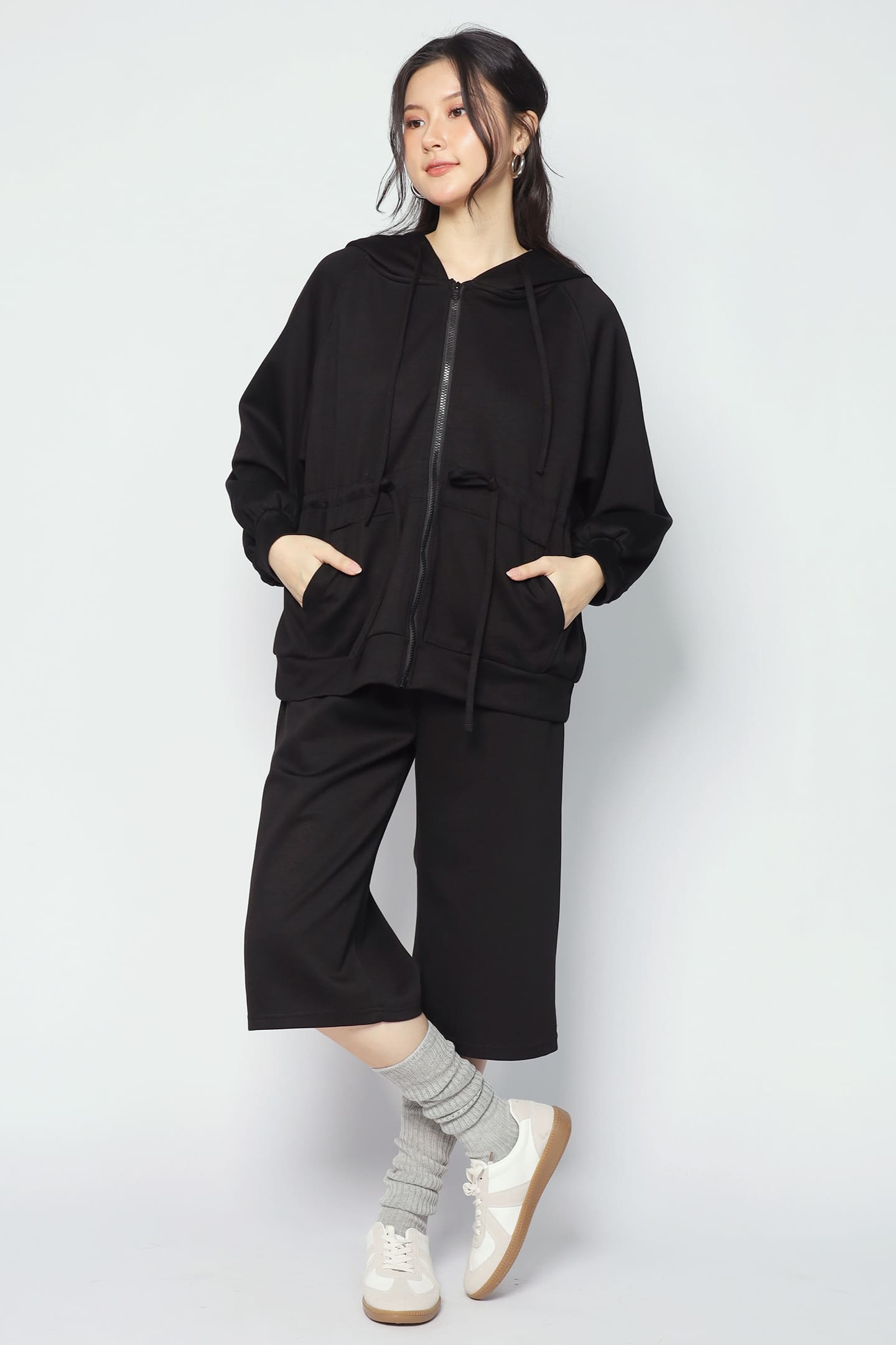 JOY - Traveller Hoodie in Black