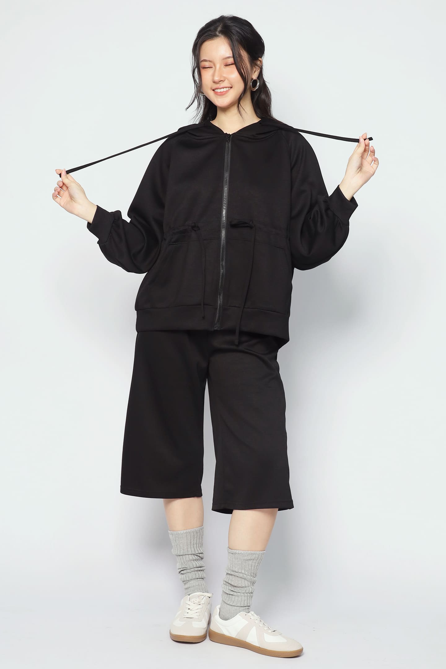 JOY - Traveller Hoodie in Black