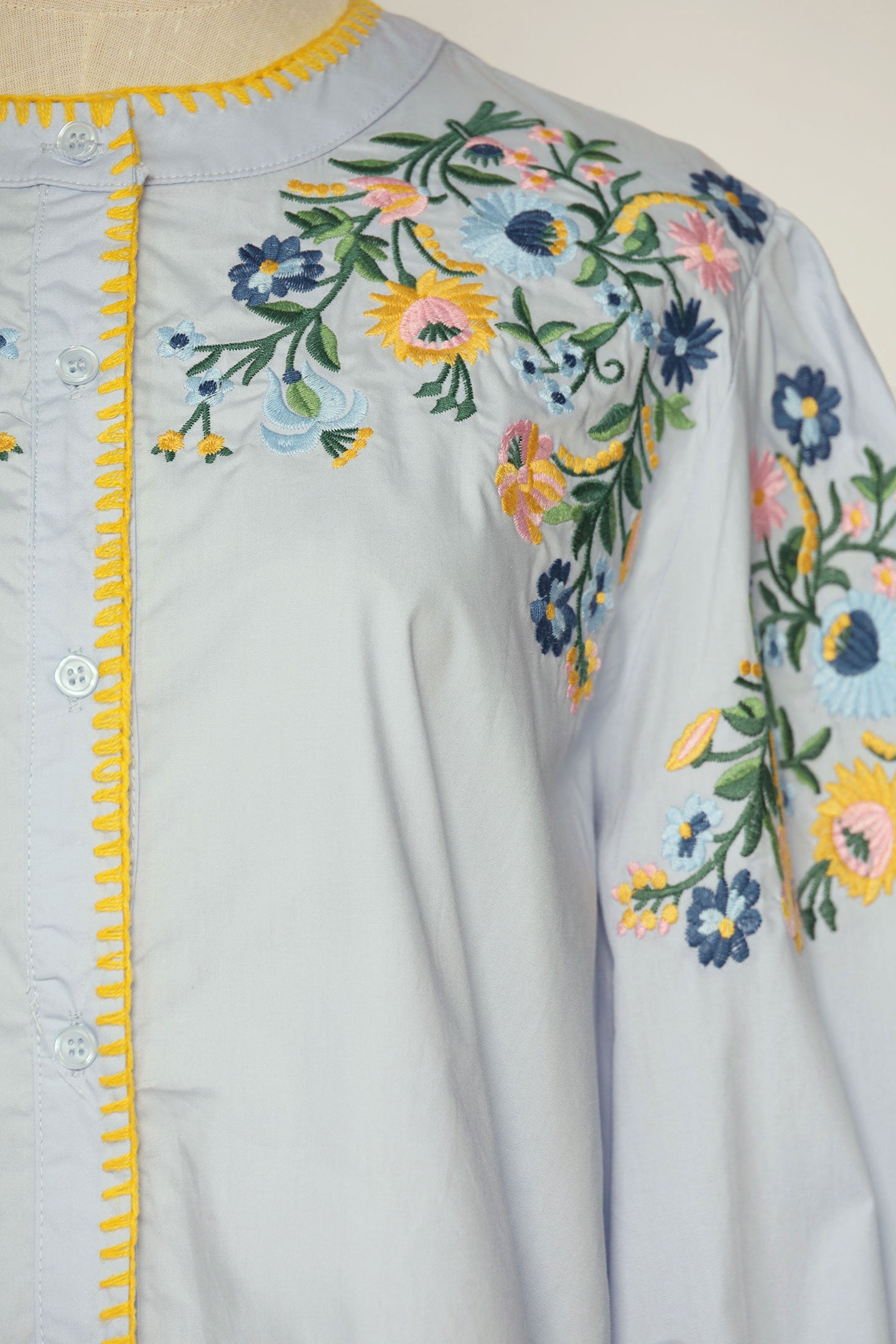 PO - Vanda Floral Embroidery Top