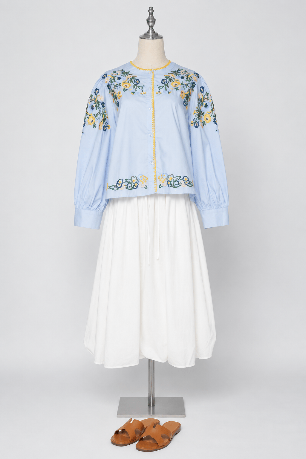 PO - Vanda Floral Embroidery Top