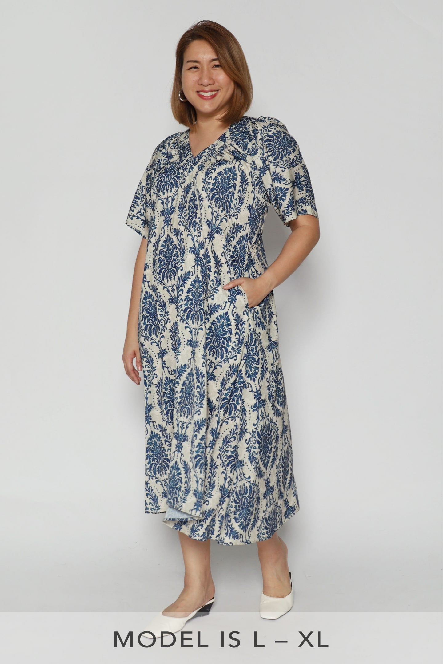 Whitney V Dress in Timeless Beauty