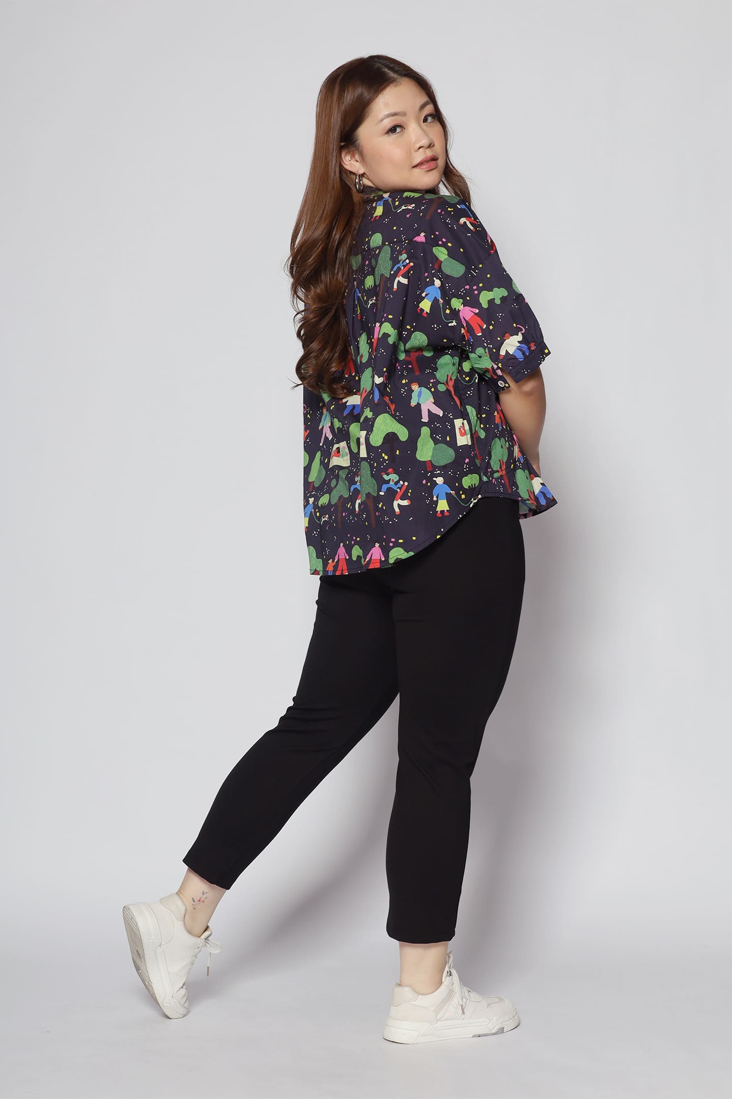 Backorders Yoges Pants in Black (New Version)