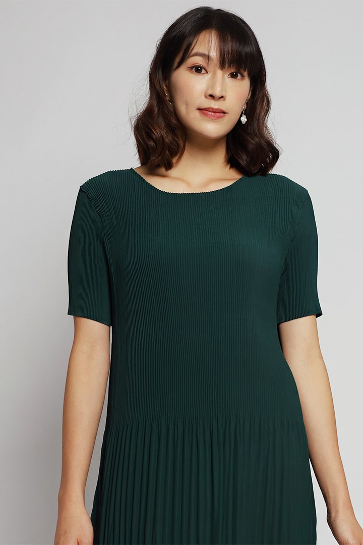 Kylicia Lace Pleated Dress in Green