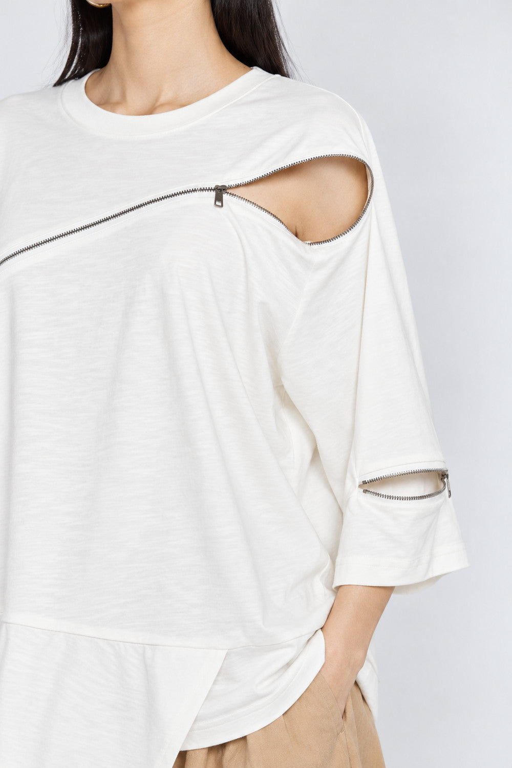Quartz Zipper Top in White