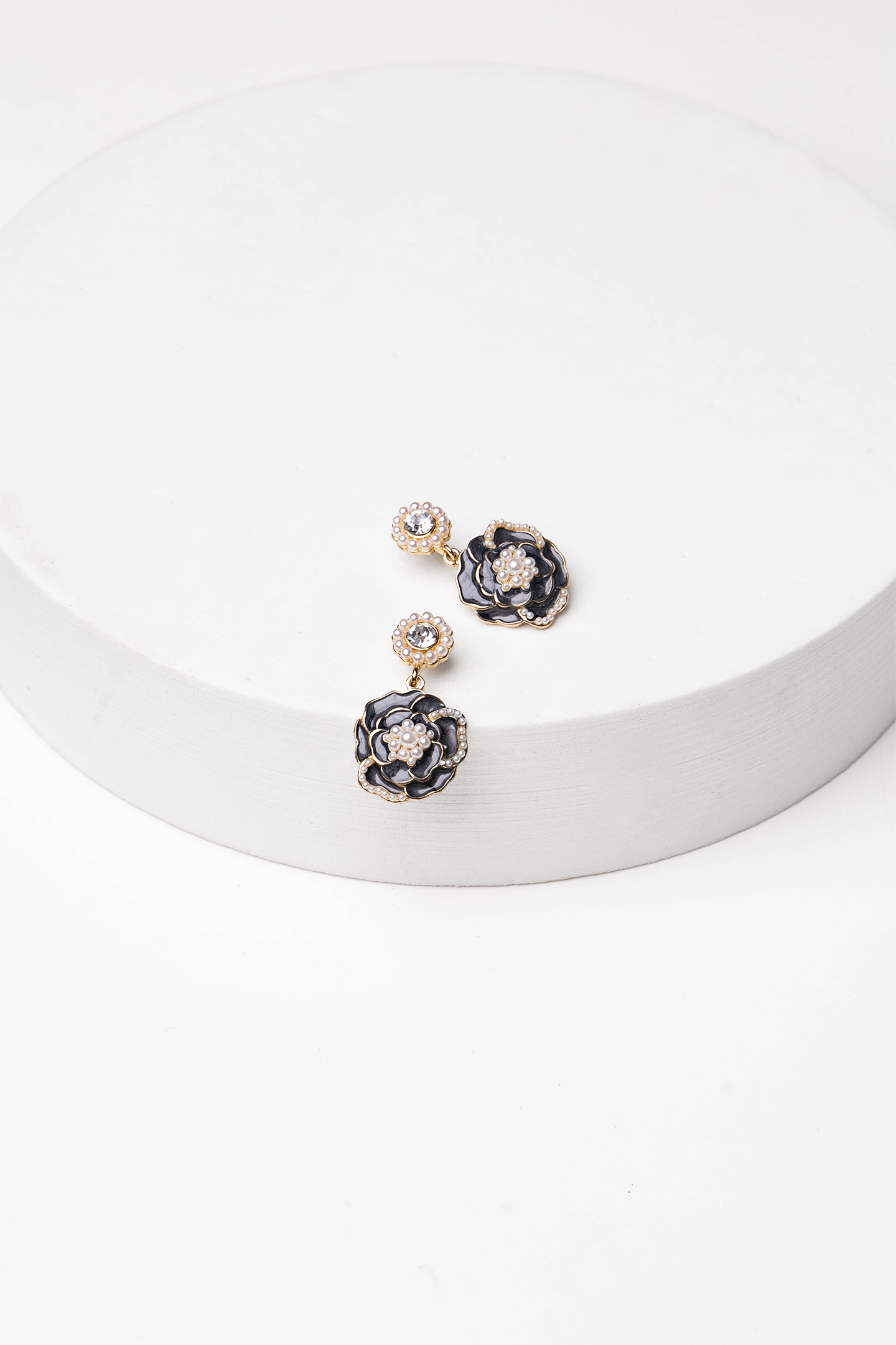 Olga Pearl Rose Earrings