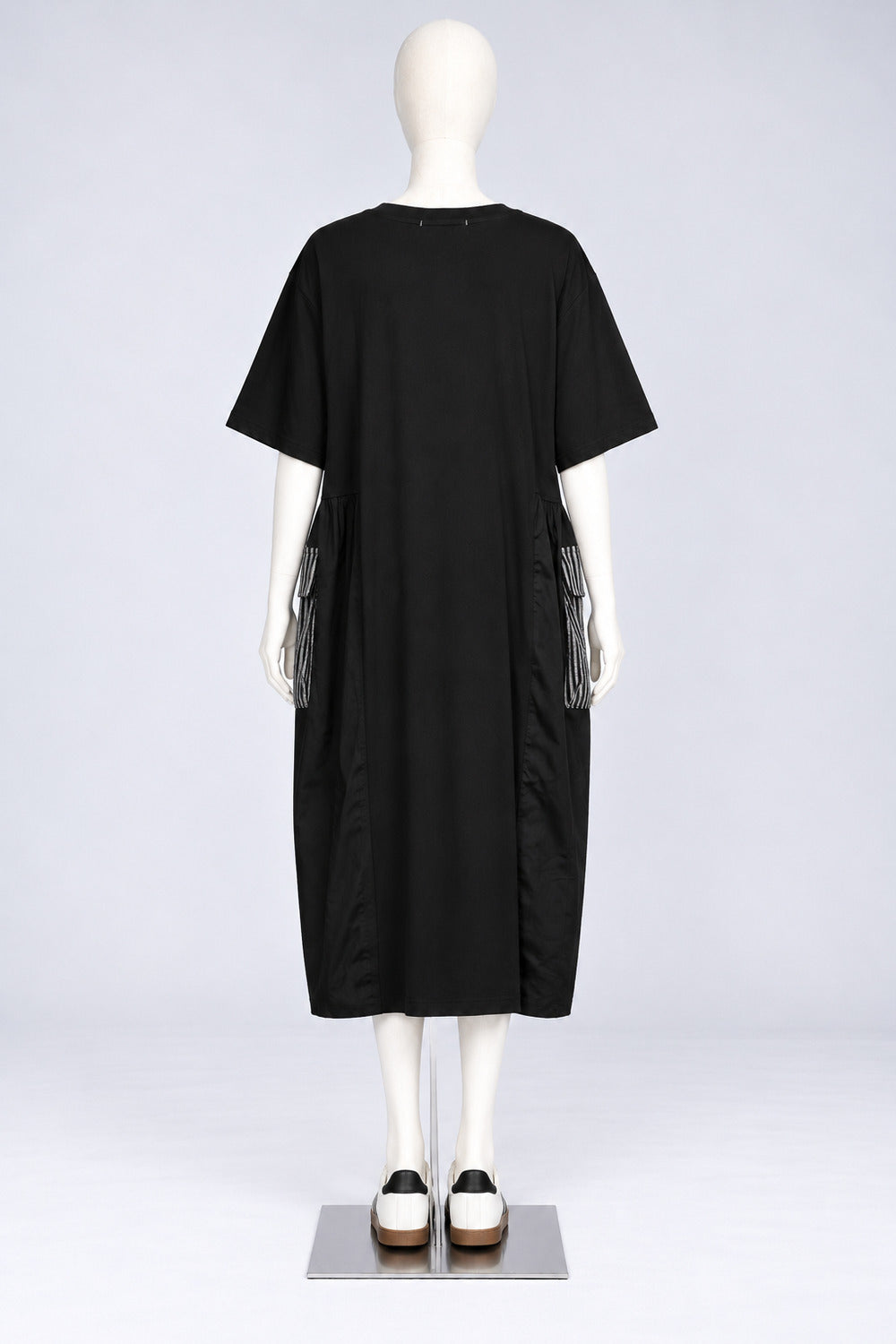 PO - Quinza Stripes Pocket Dress in Black