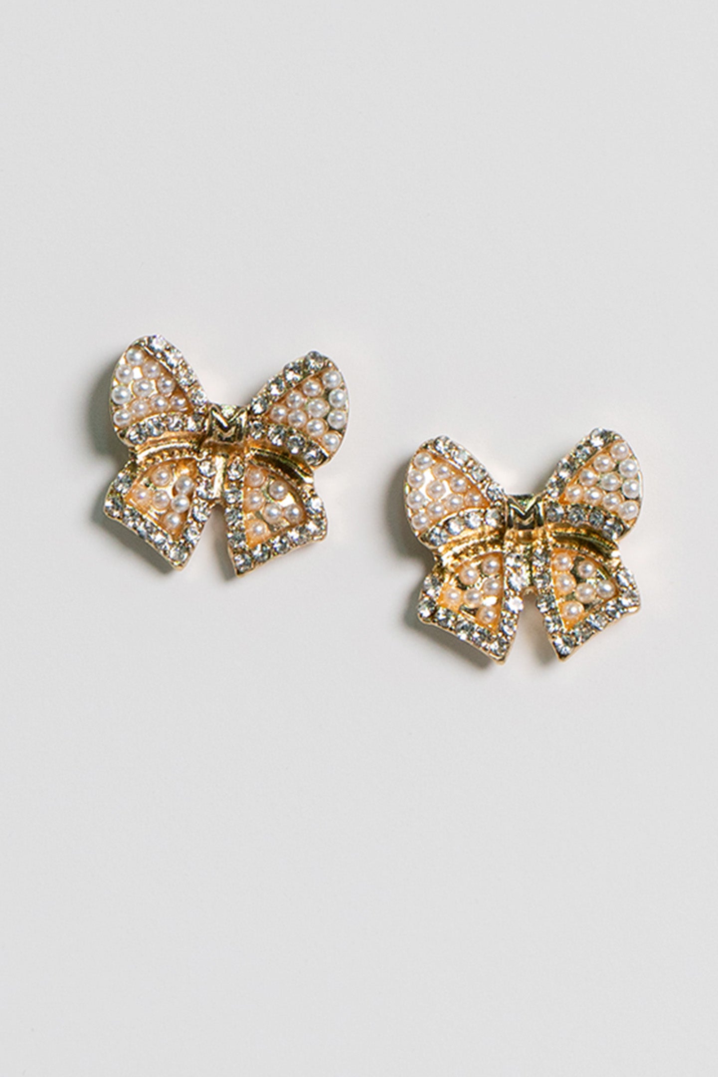 Cute Pearl Ribbon Earrings