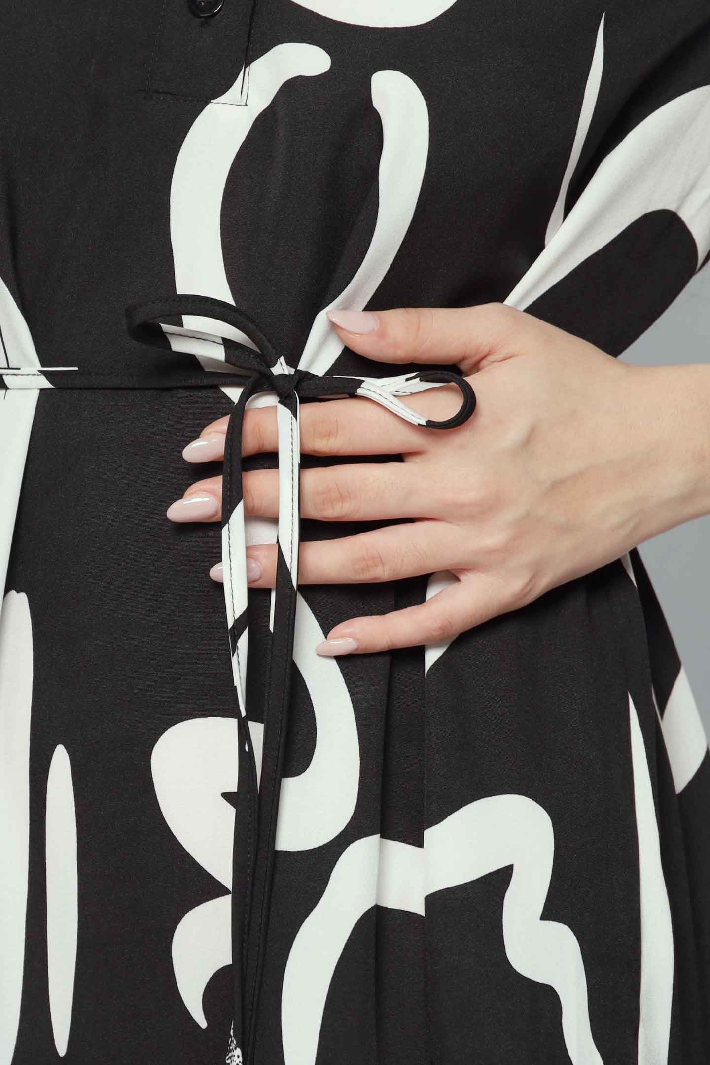 Amarisa Dress in BW Strokes