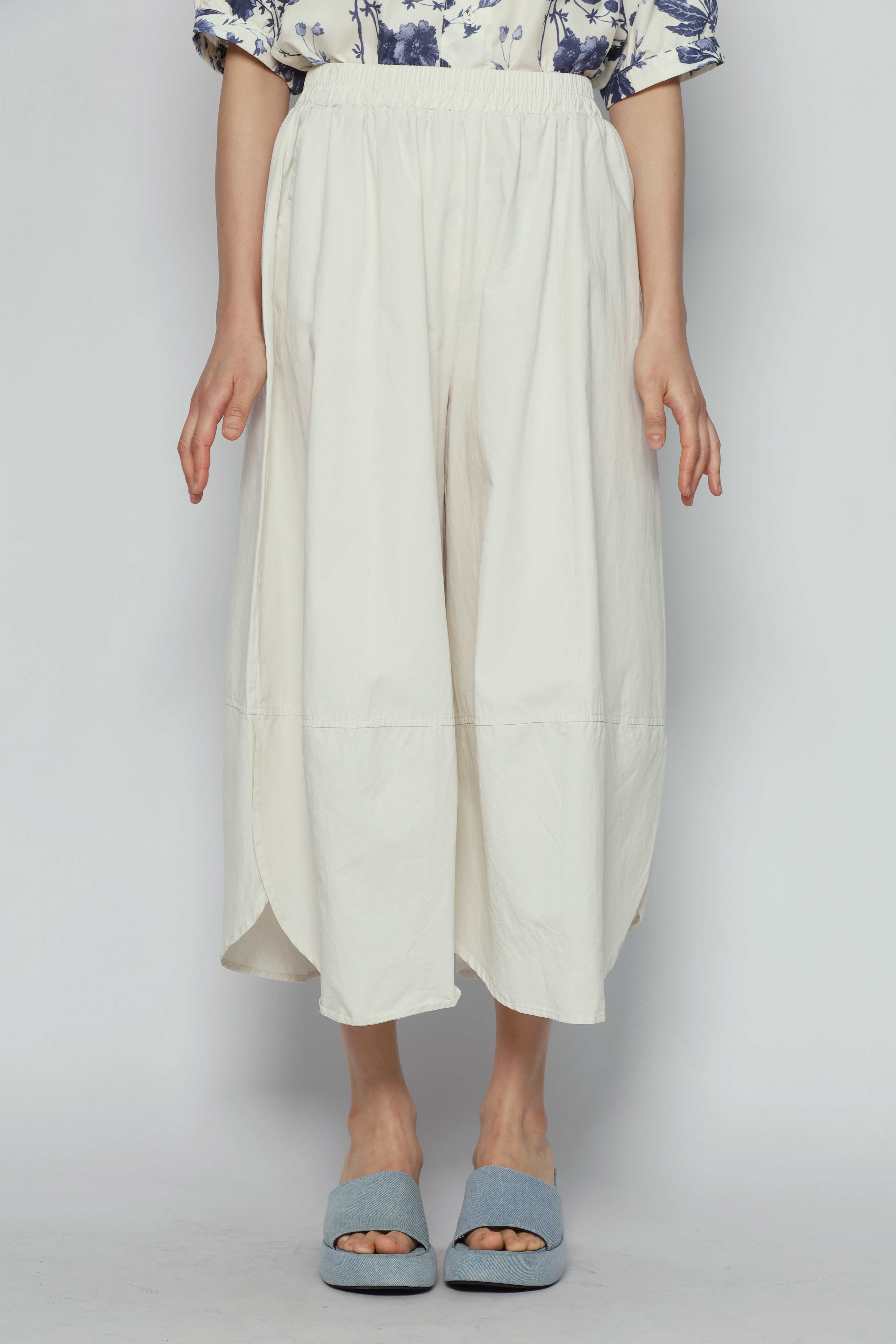 Backorders Ash Pants in Cream
