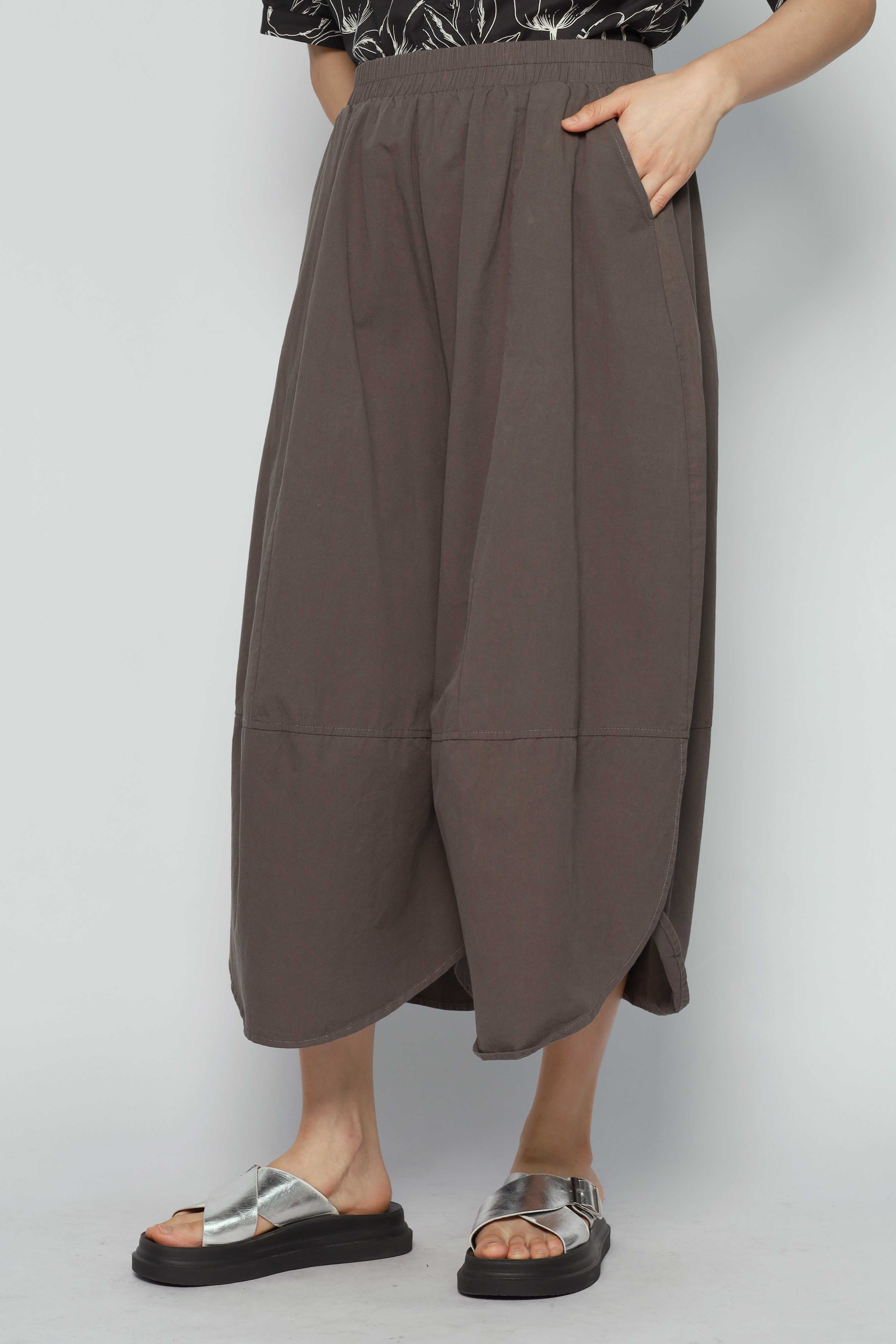 Backorders Ash Pants in Ash Grey