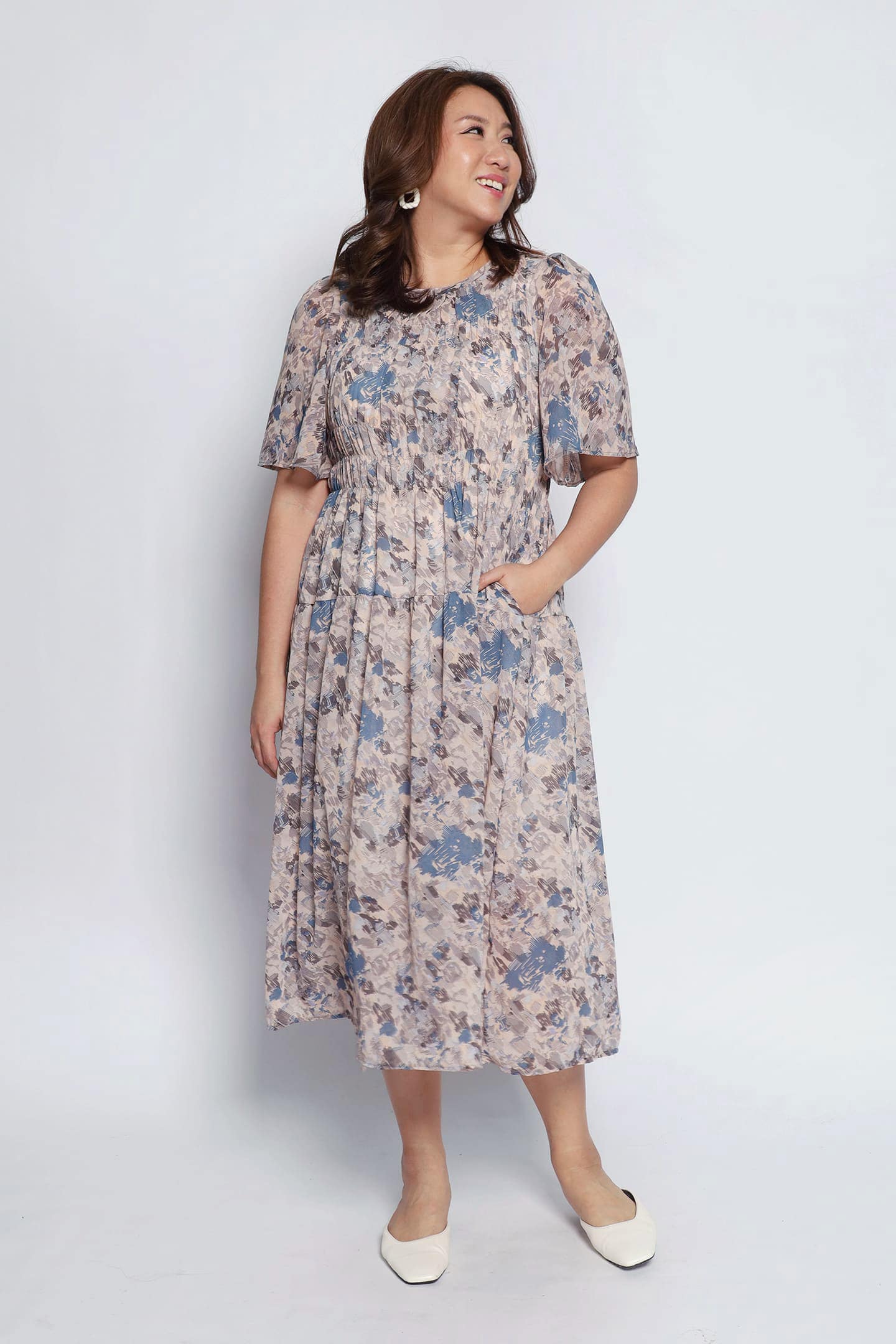 Astha Dress in Tea Garden