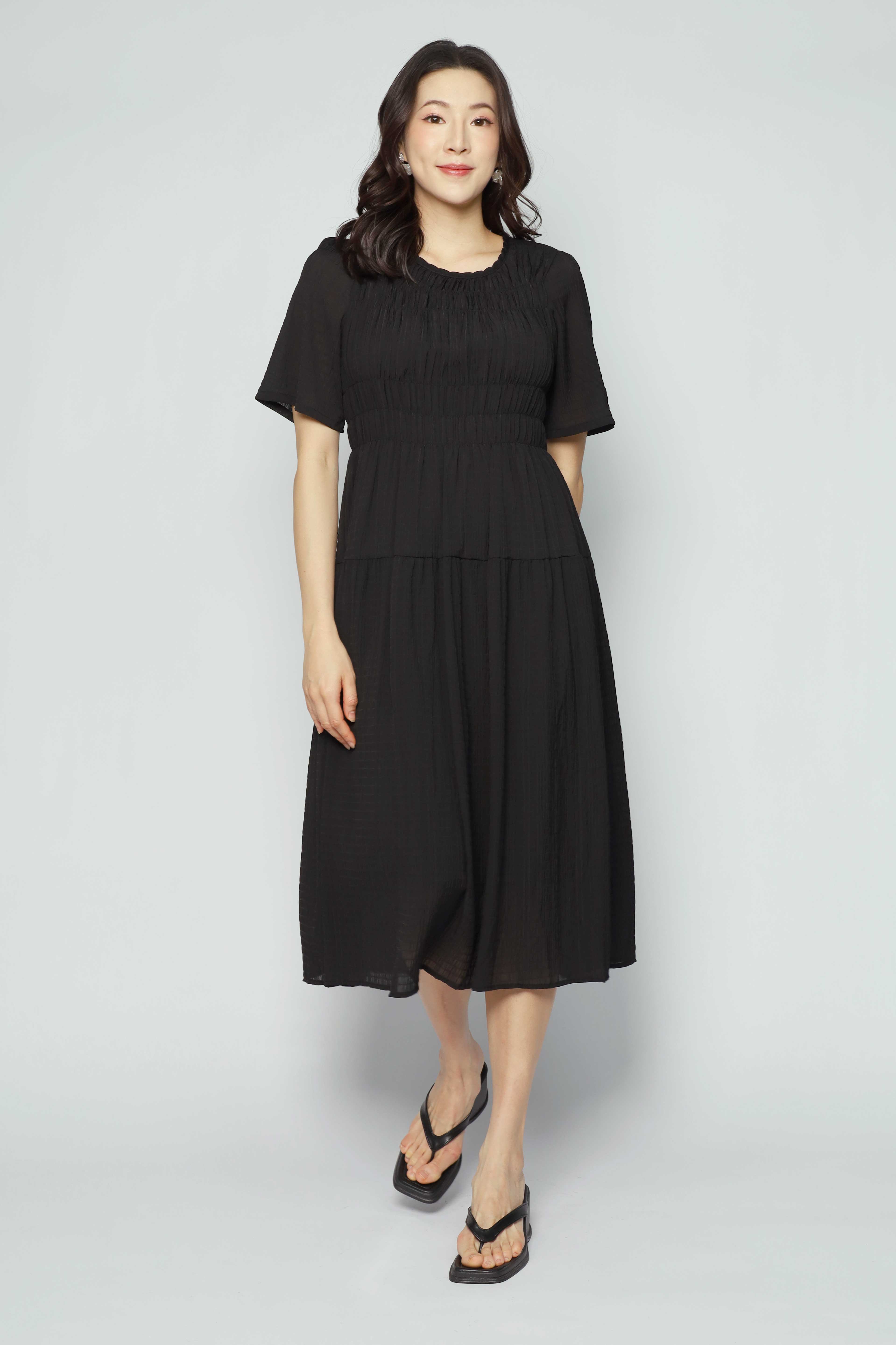 Backorders Astha Dress in Black