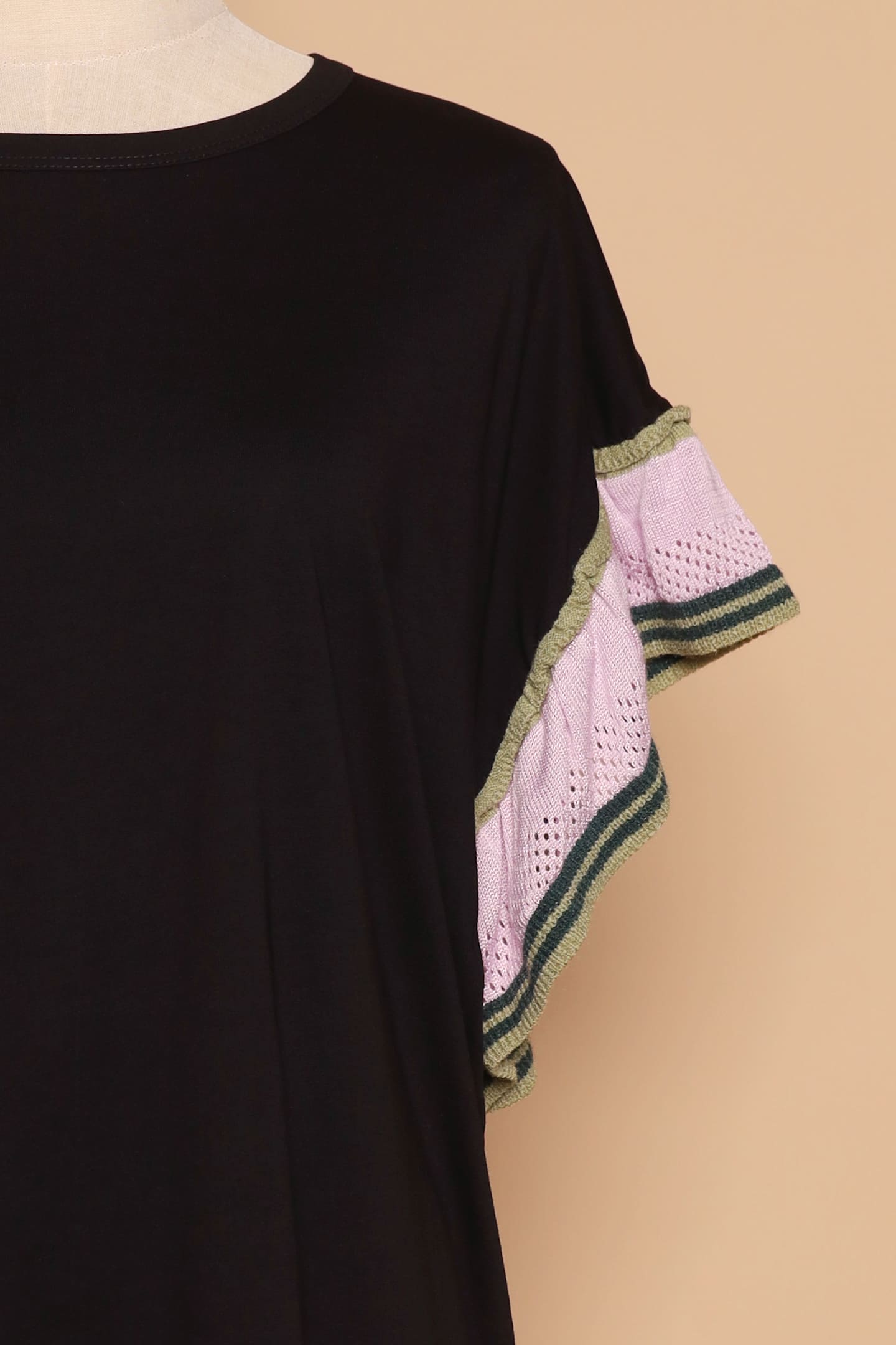 PO - Aurelia Contrast Sleeves Top in Black