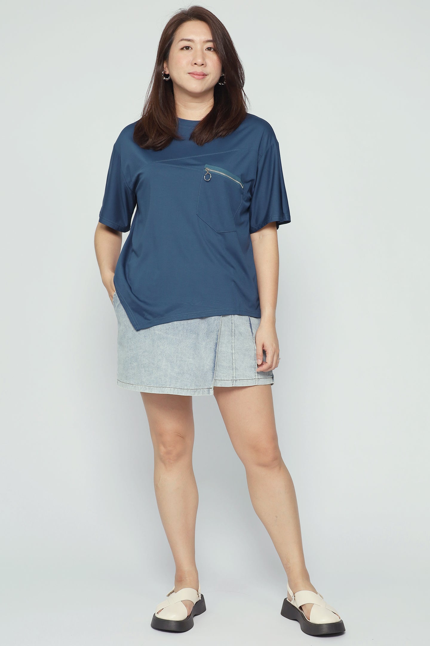 Easy By TE - Slow Steps Zipper Top in Blue