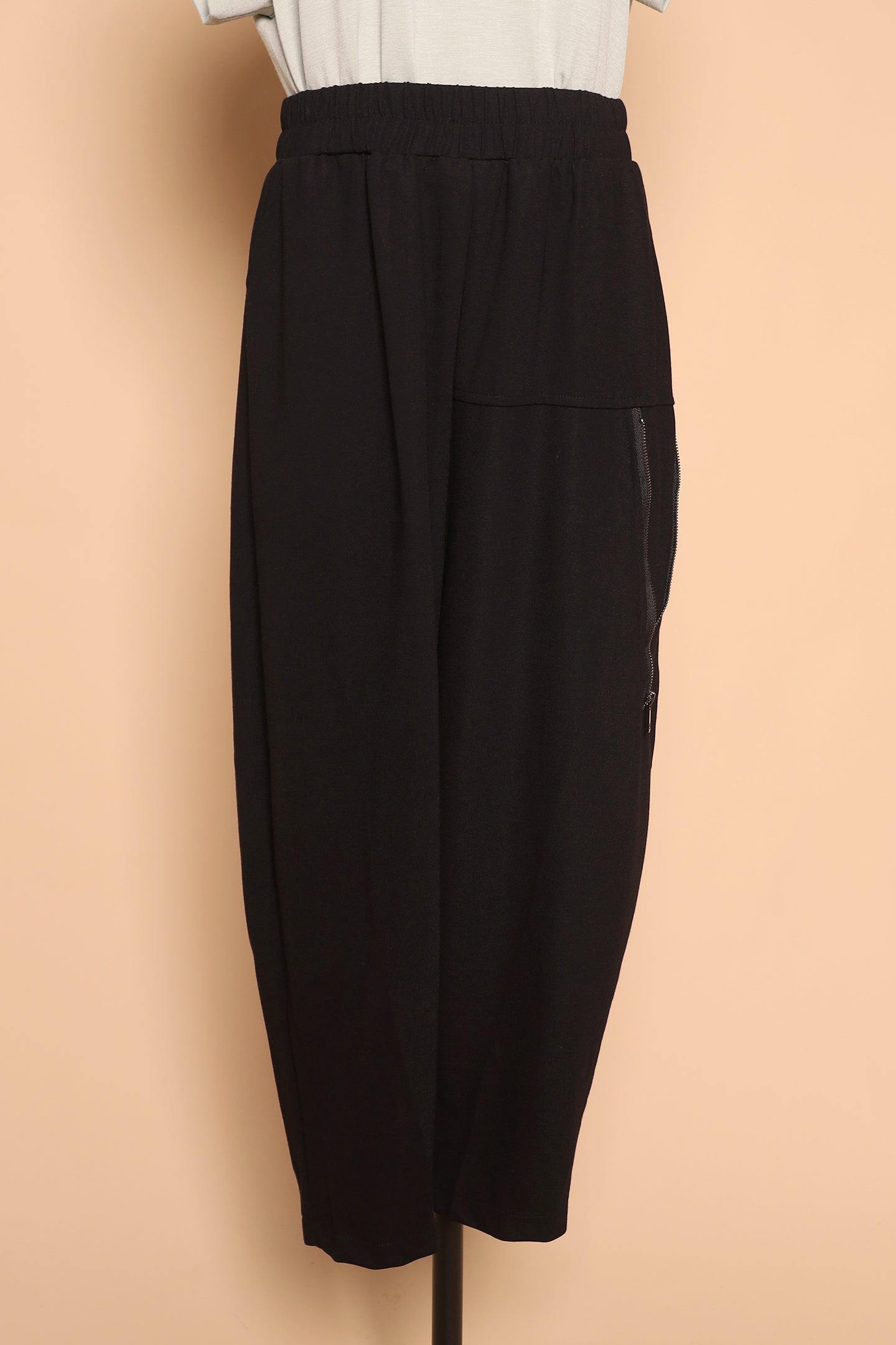 PO - Broom Zipper Pants
