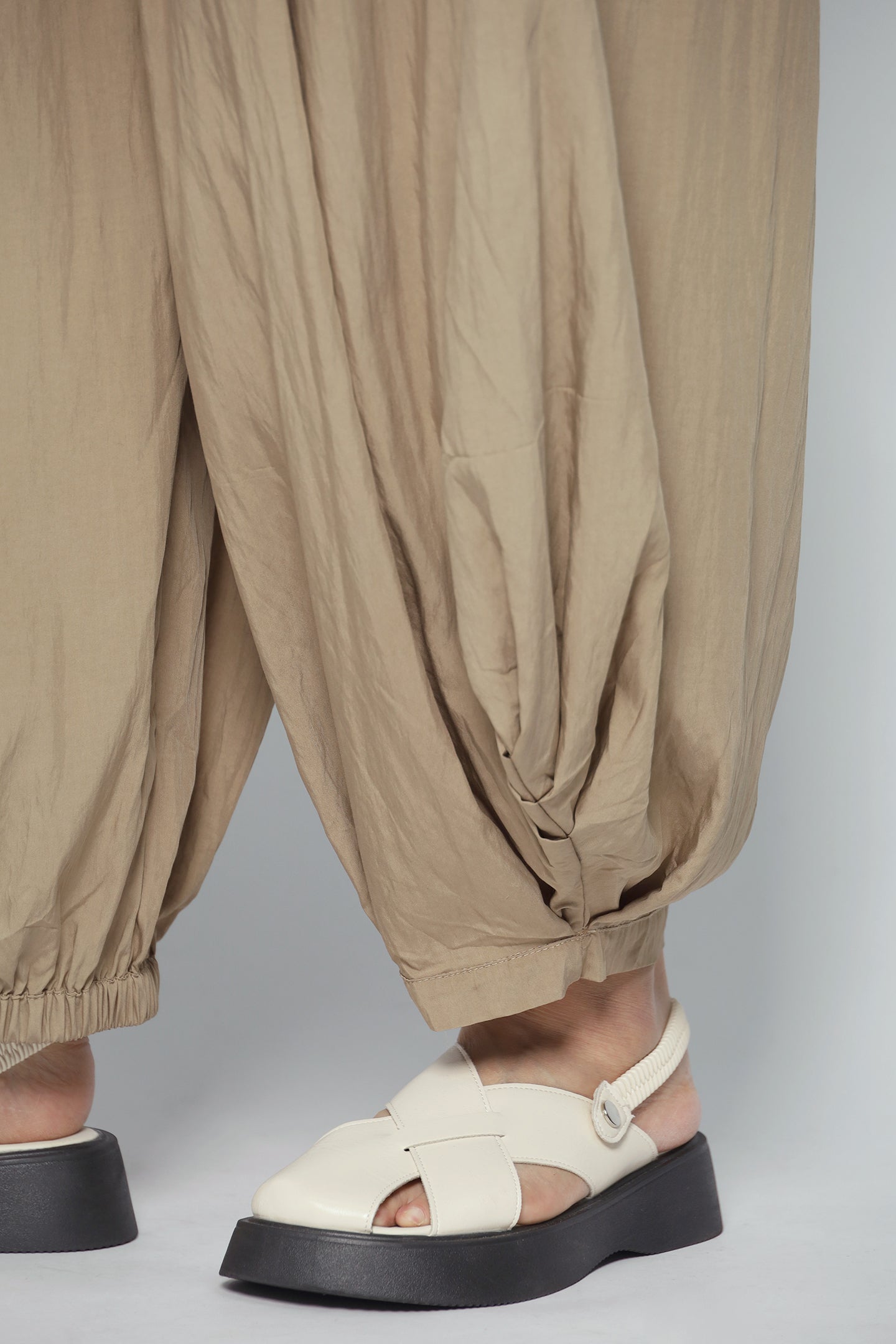 Cedar Pants in Khaki