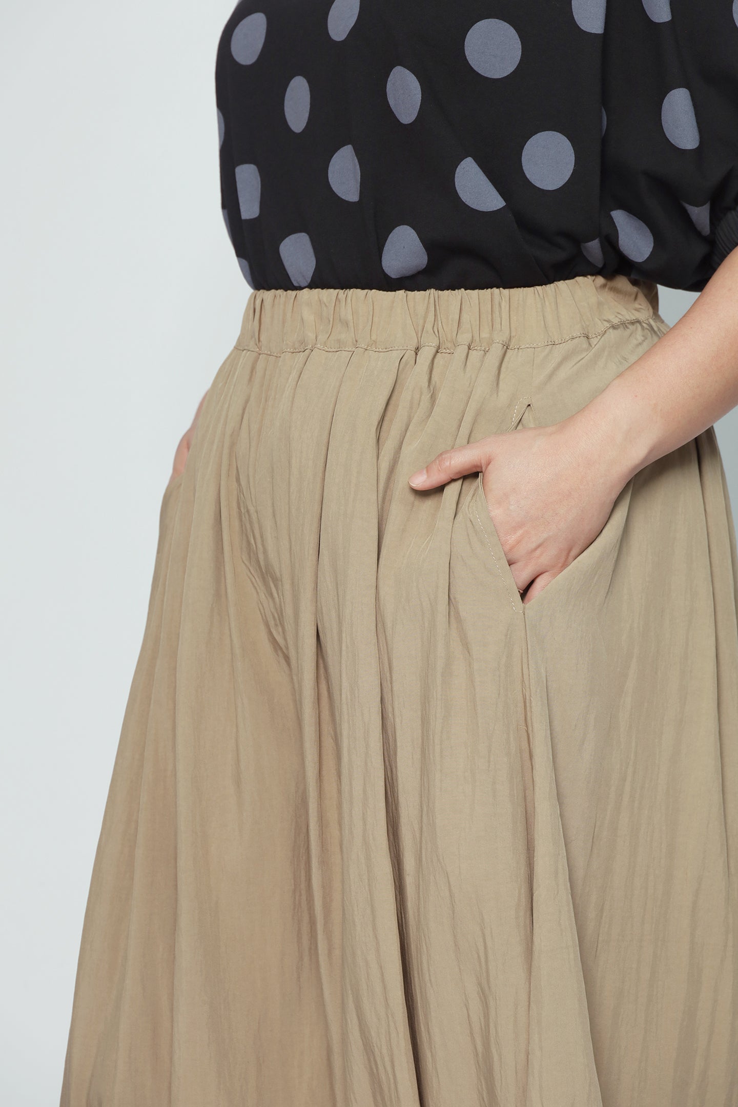 Cedar Pants in Khaki