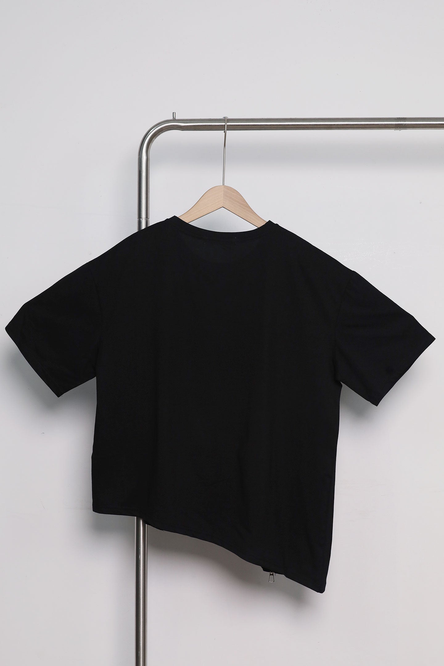 Easy by TE - Cairnhill Zipper Top in Black