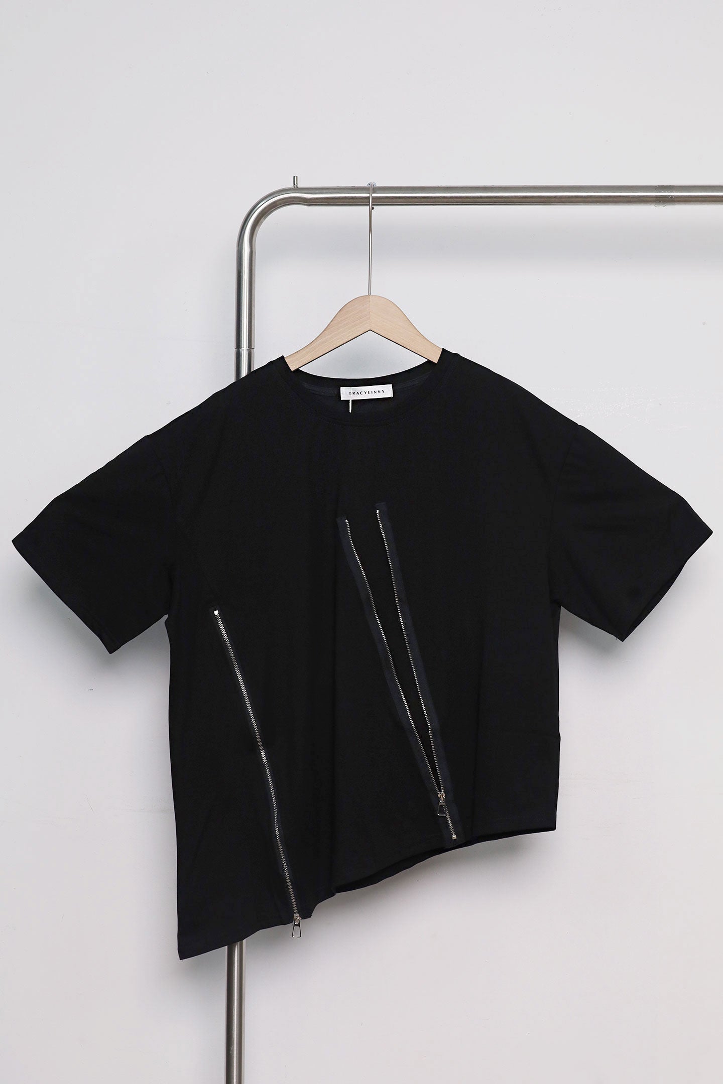 Easy by TE - Cairnhill Zipper Top in Black