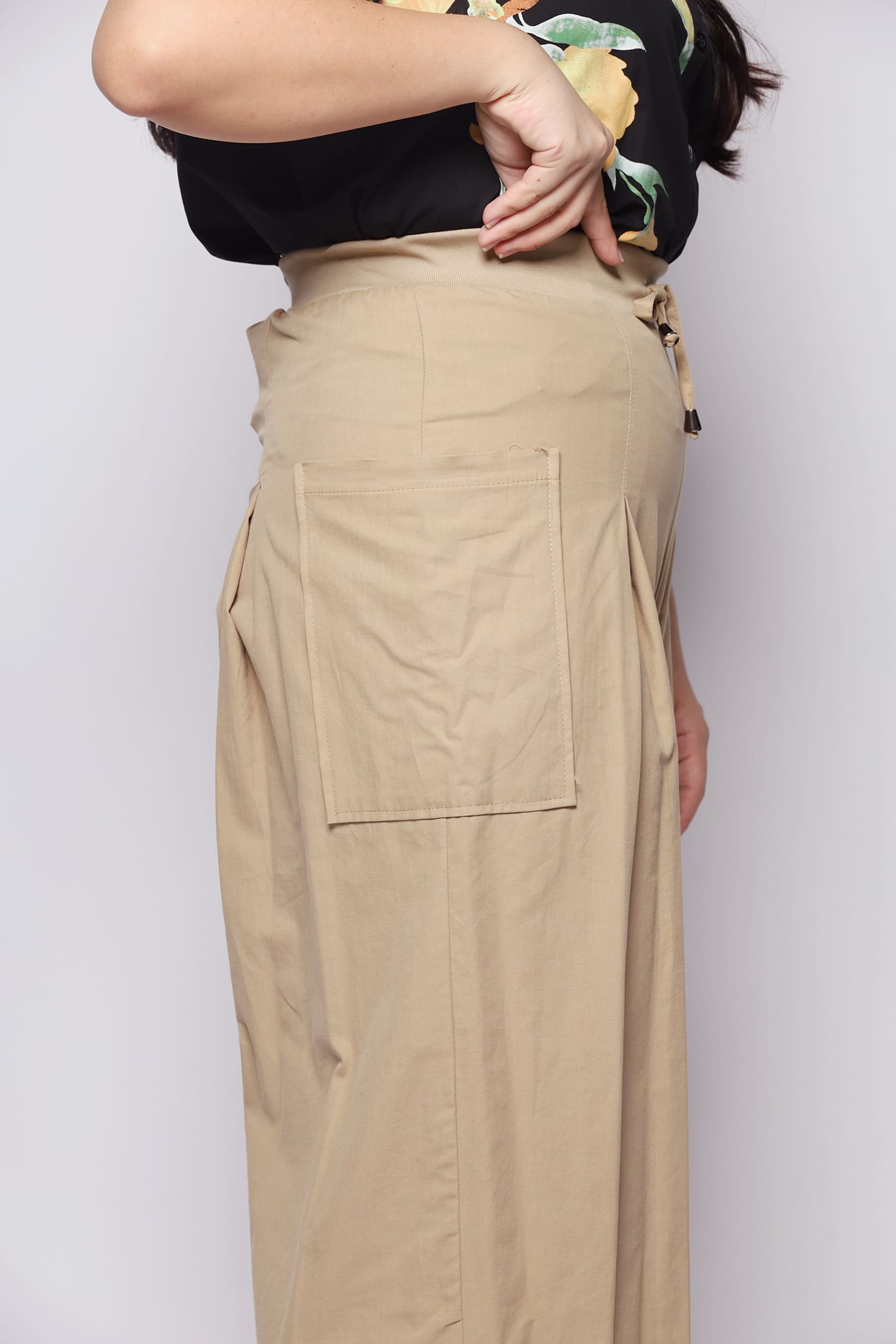 Colson Pants in Khaki