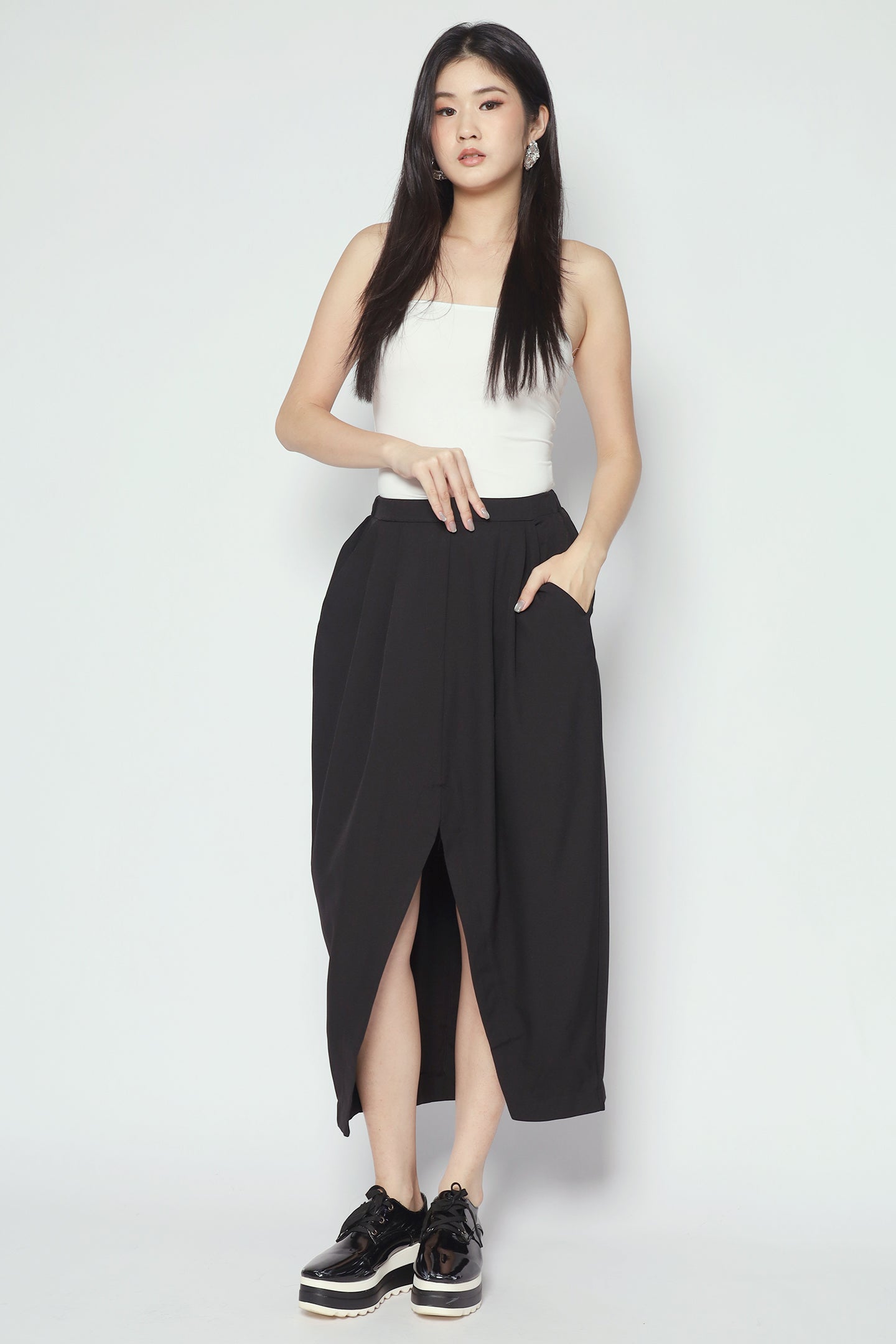 Cyra Slit Skirt in Black